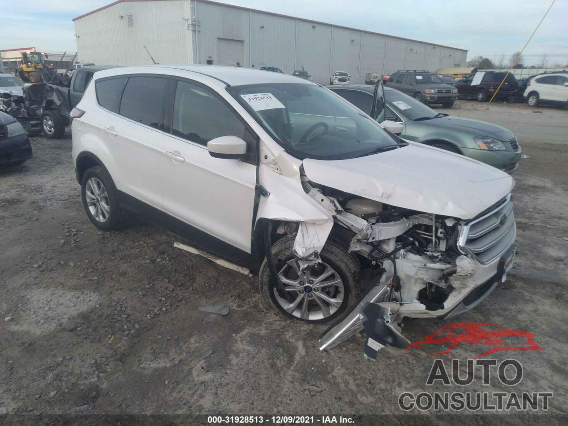 FORD ESCAPE 2017 - 1FMCU9GD8HUA44701