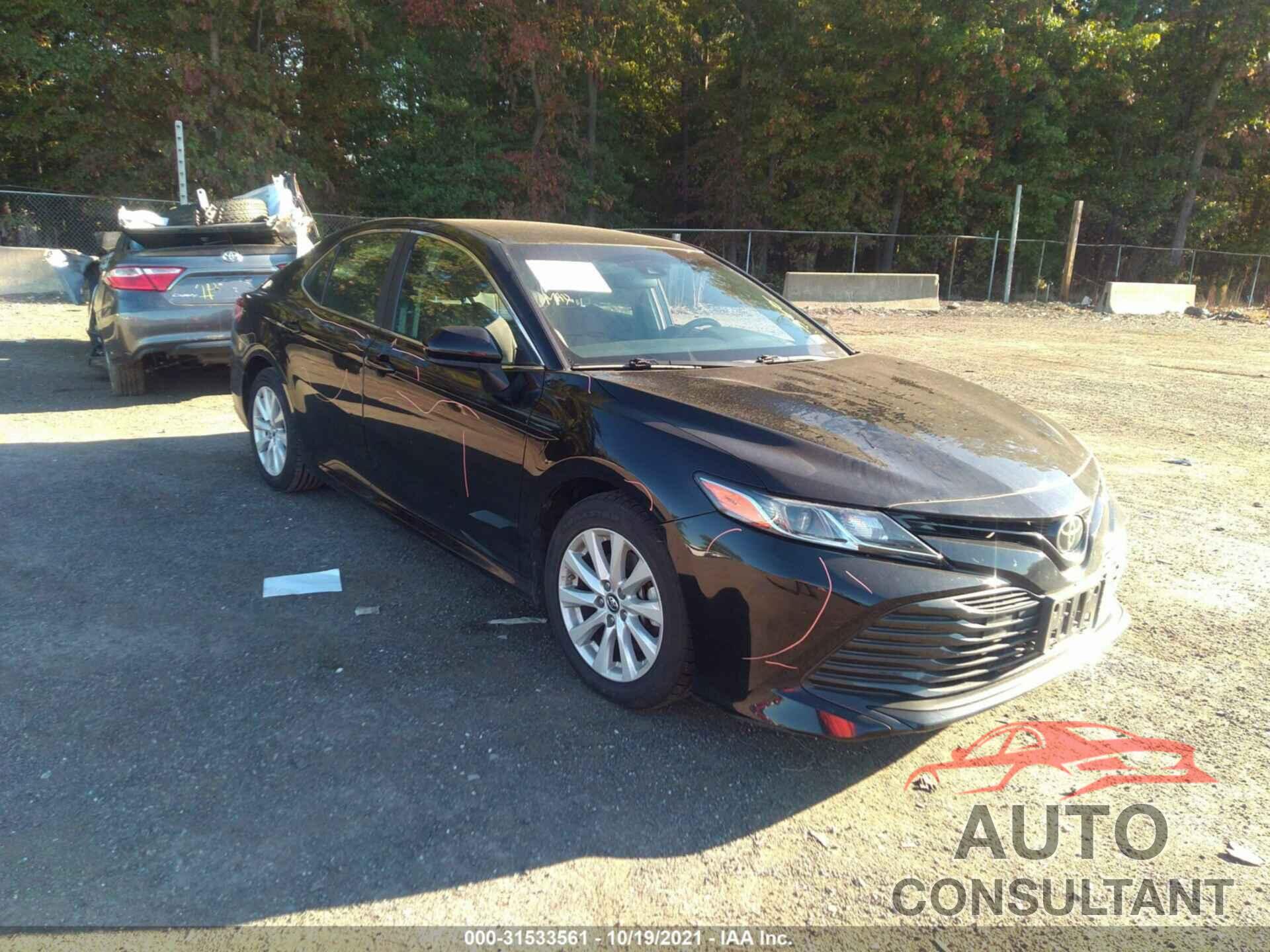 TOYOTA CAMRY 2018 - 4T1B11HK5JU628871