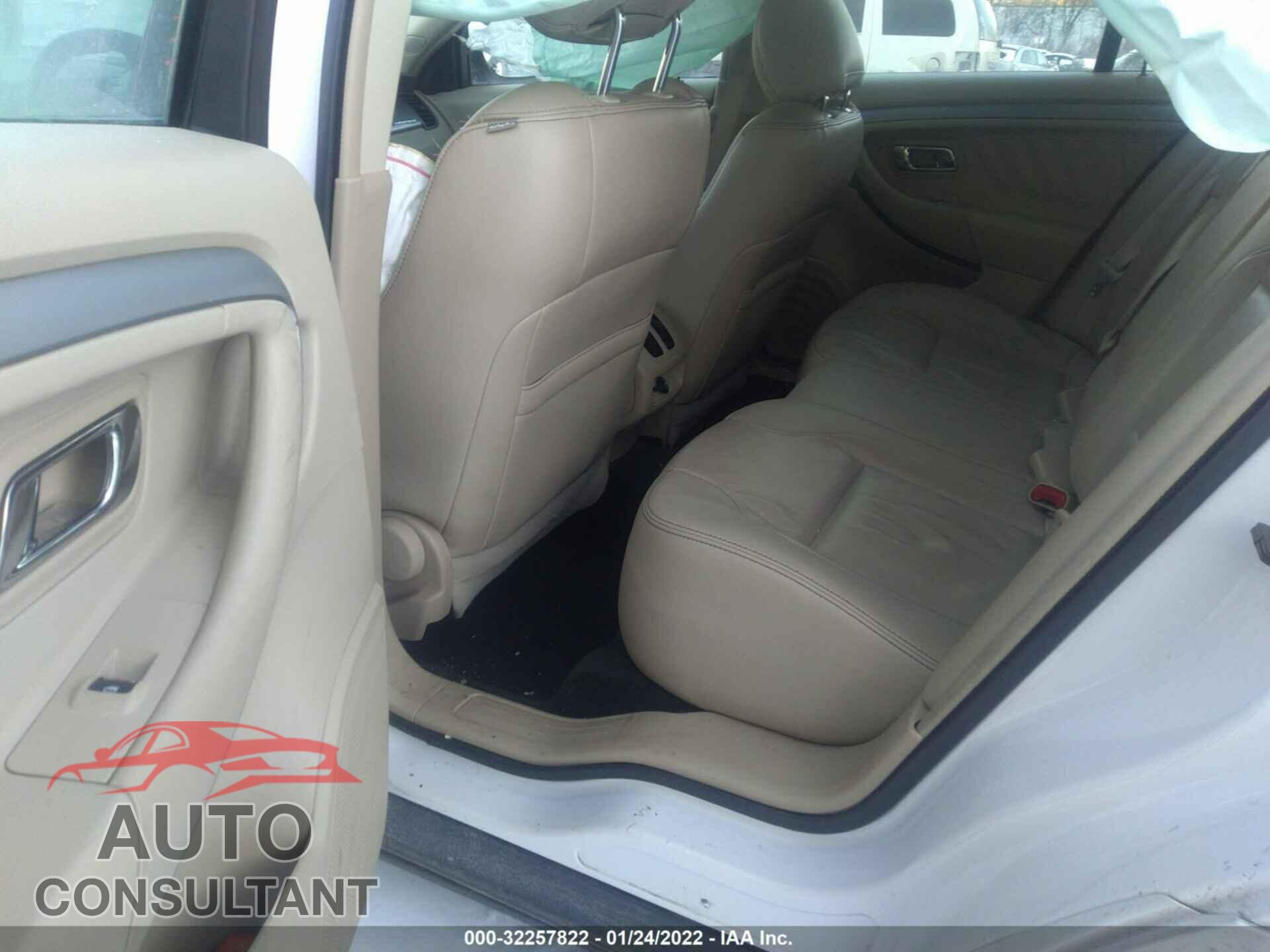FORD TAURUS 2016 - 1FAHP2E85GG144689