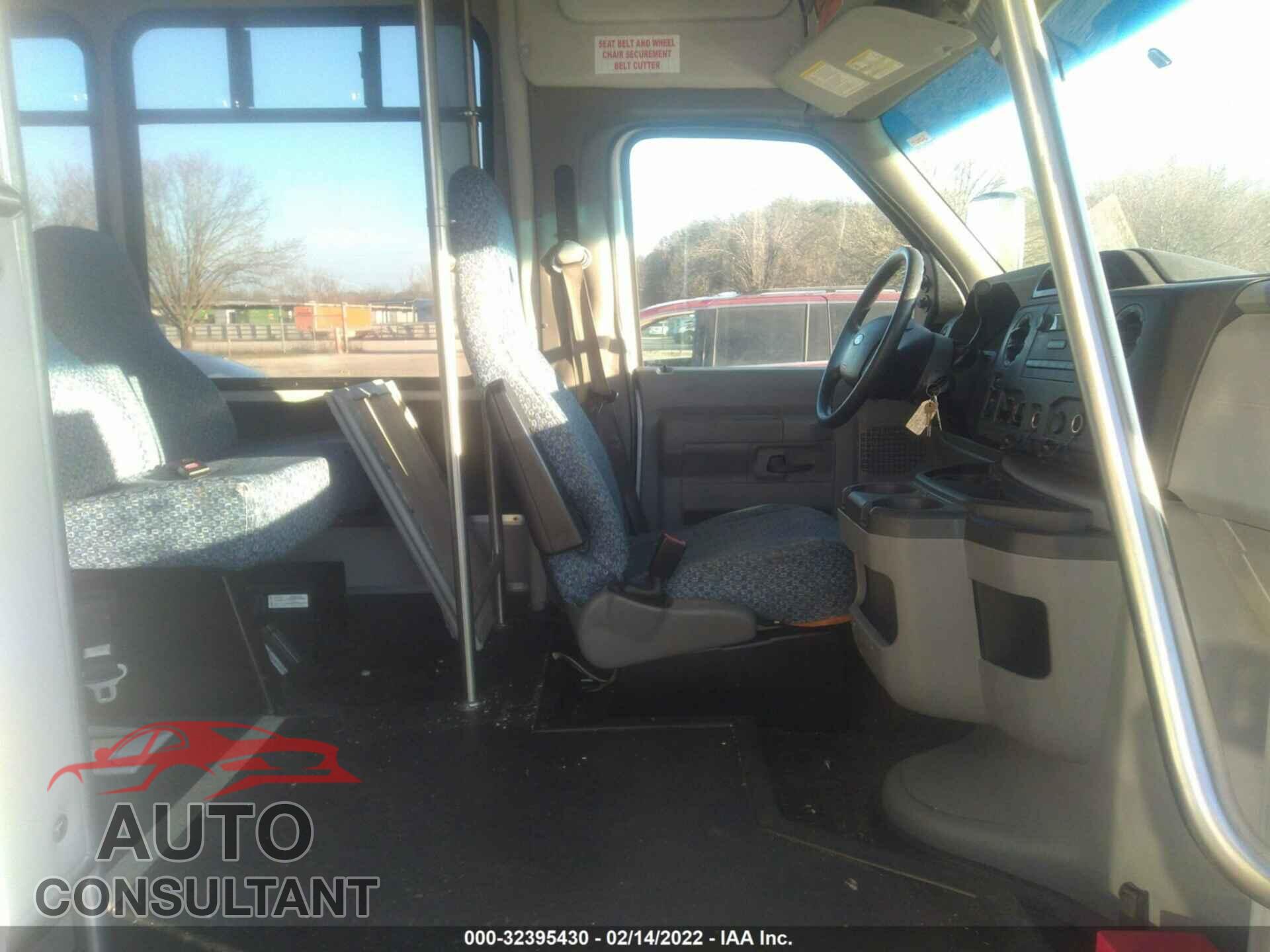 FORD E-SERIES CUTAWAY 2017 - 1FDEE3FS1HDC77841