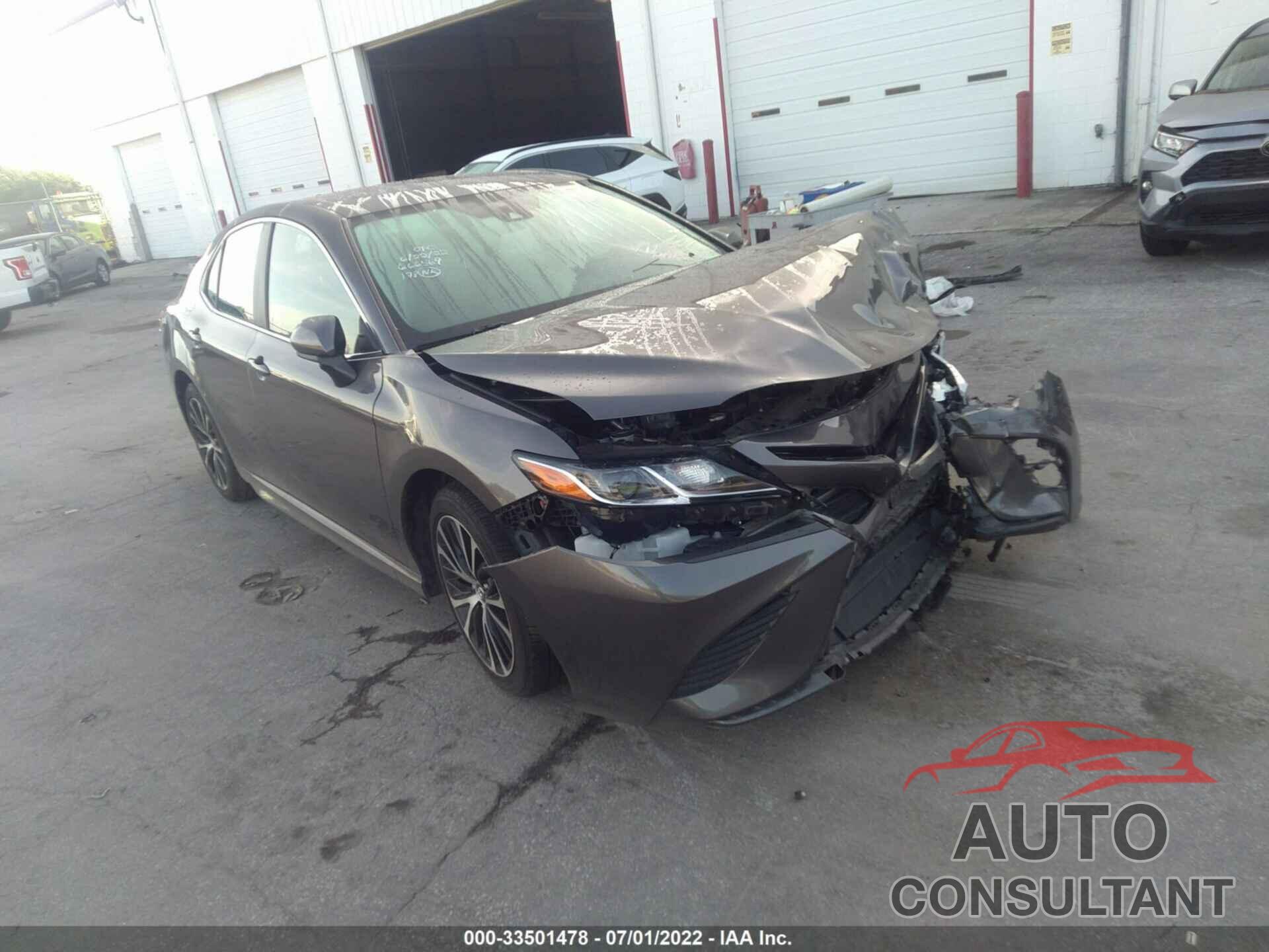 TOYOTA CAMRY 2020 - 4T1G11AK1LU328490