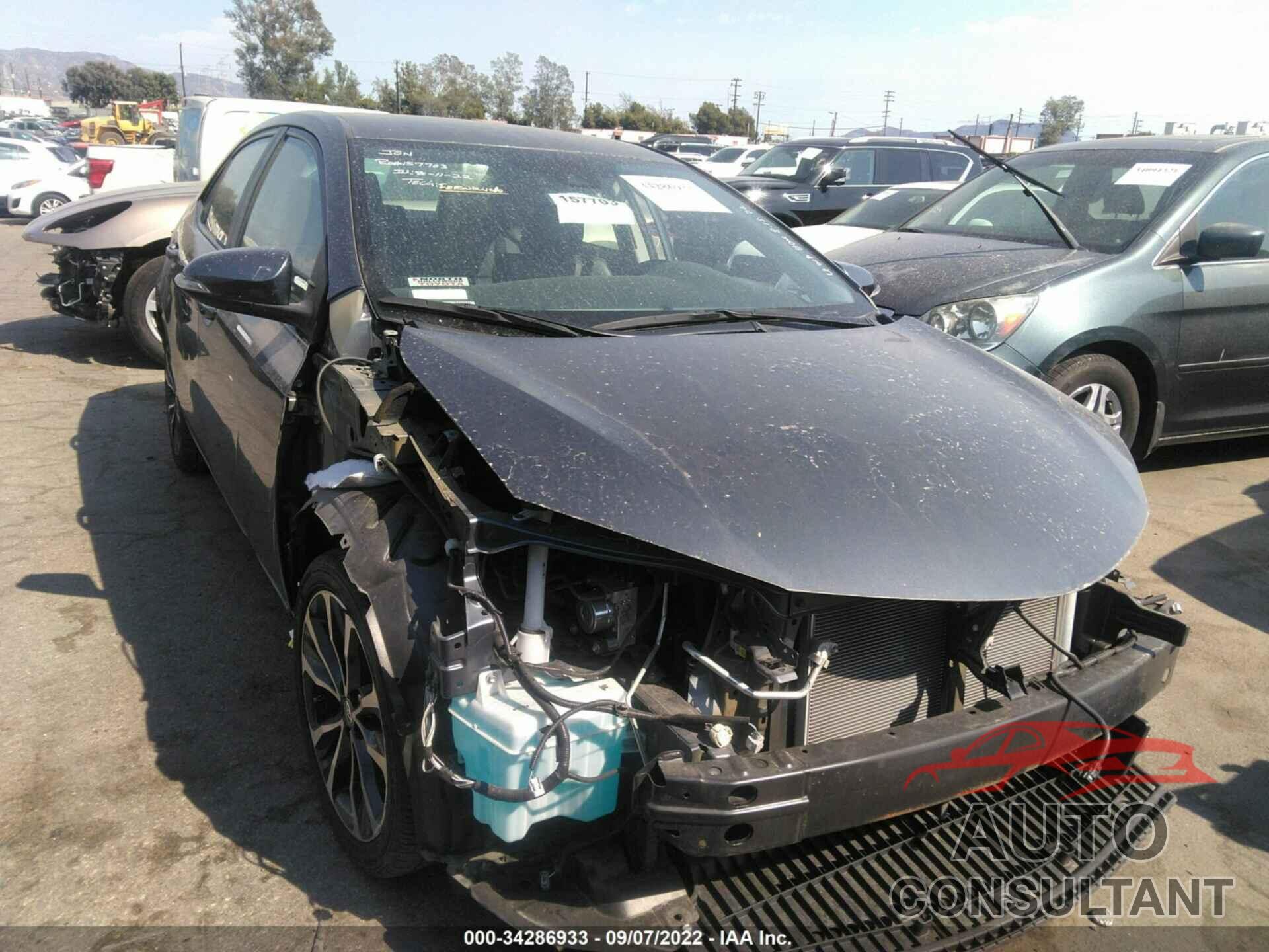 TOYOTA COROLLA 2018 - 5YFBURHE2JP835588