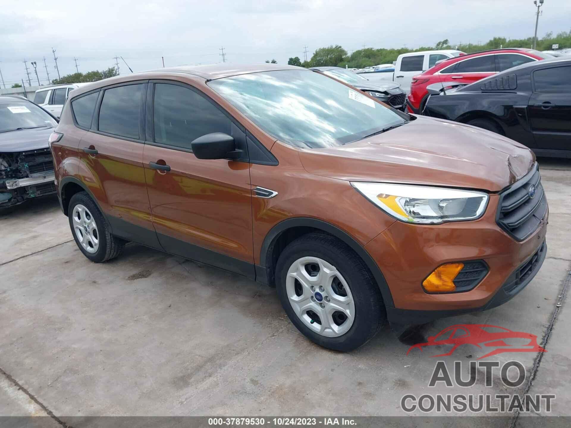FORD ESCAPE 2017 - 1FMCU0F77HUA60931