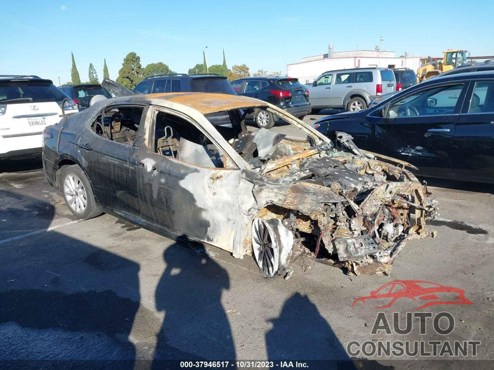 TOYOTA CAMRY 2022 - 4T1C11AK9NU643460