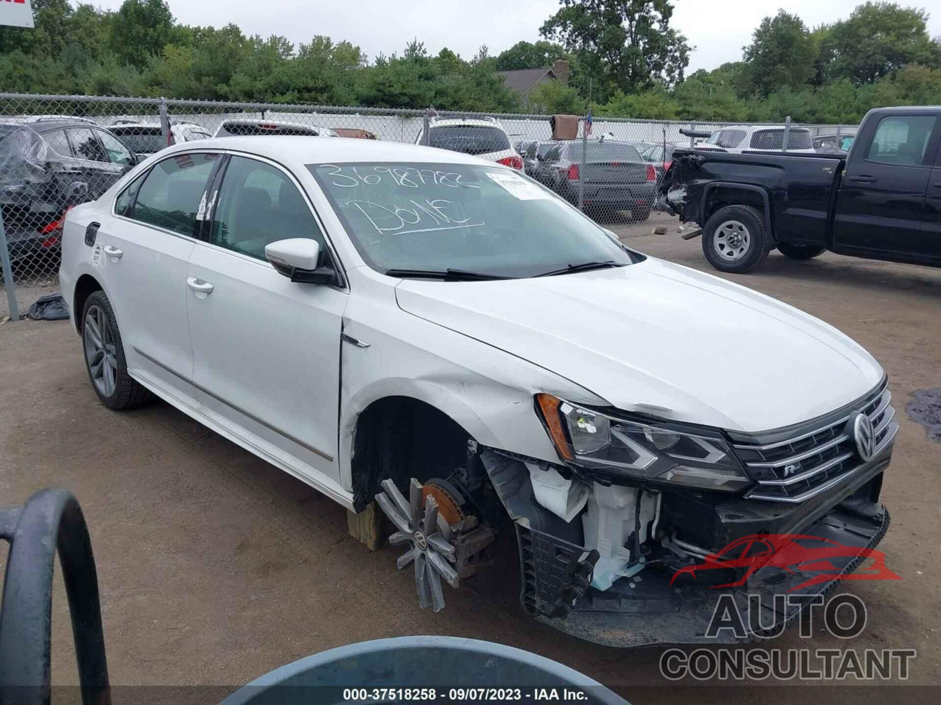 VOLKSWAGEN PASSAT 2017 - 1VWDT7A36HC058468
