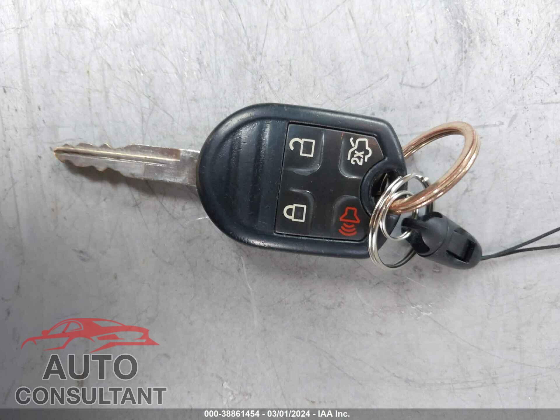FORD TAURUS 2016 - 1FAHP2D82GG109237