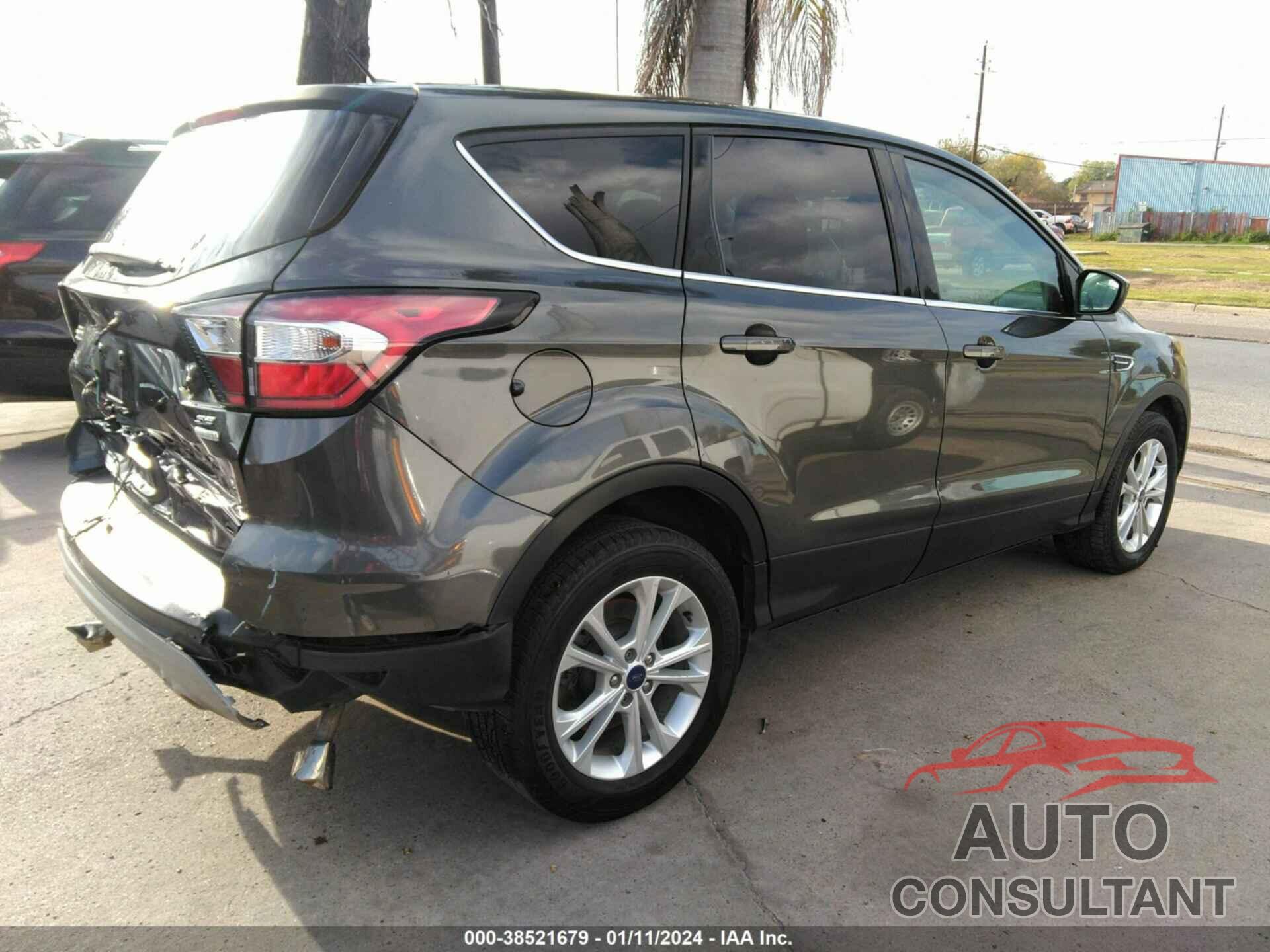 FORD ESCAPE 2017 - 1FMCU0GD3HUE17607