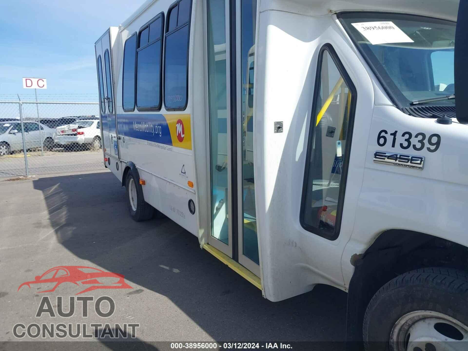 FORD E-450 CUTAWAY 2017 - 1FDFE4FS4HDC37814