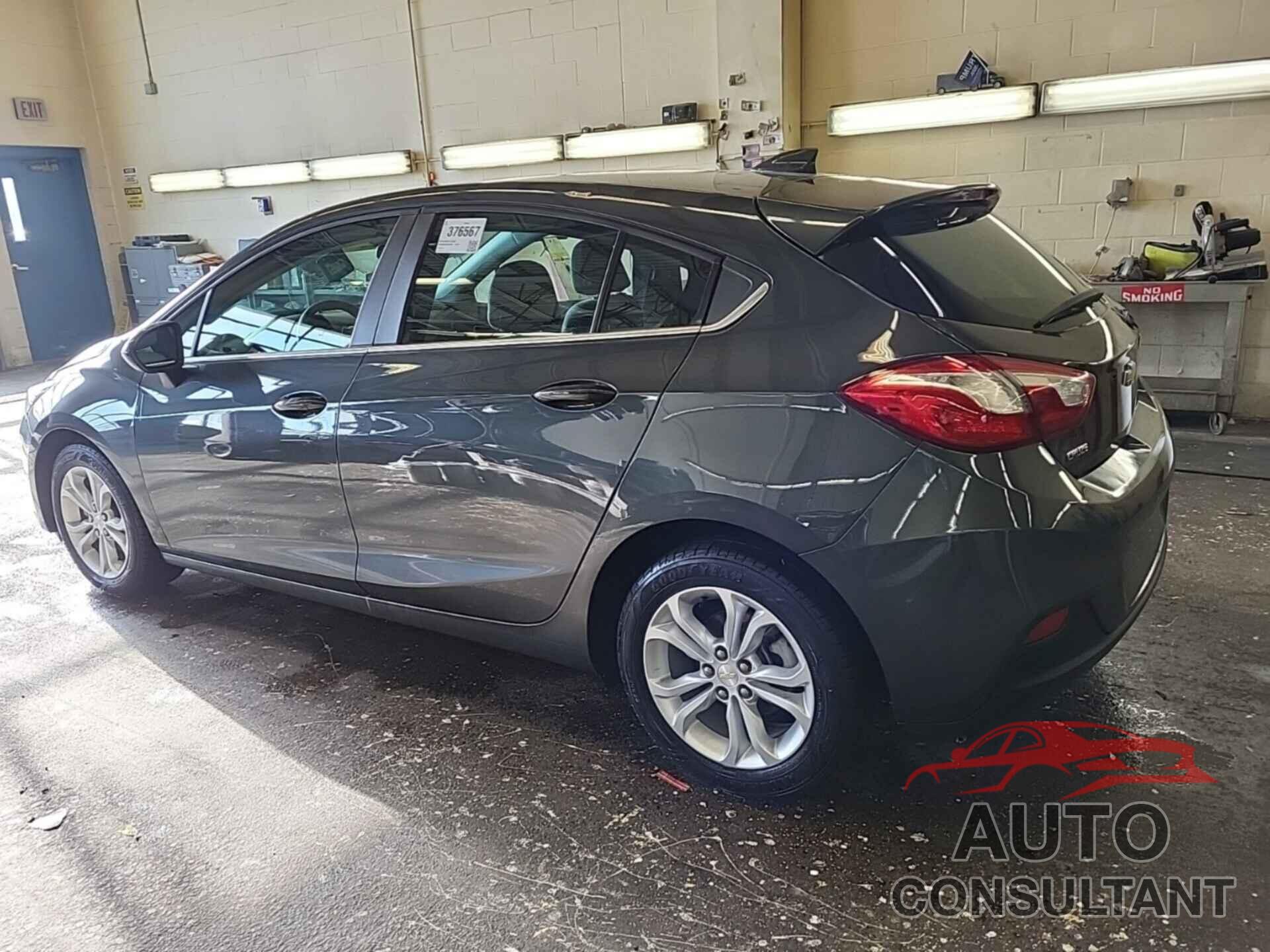 CHEVROLET CRUZE 2019 - 3G1BE6SM0KS567892