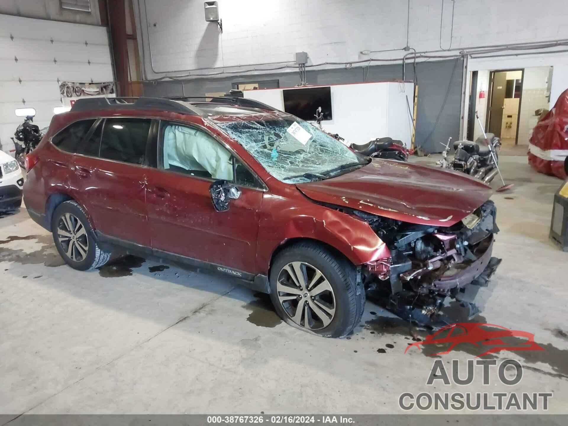 SUBARU OUTBACK 2018 - 4S4BSENC5J3268038