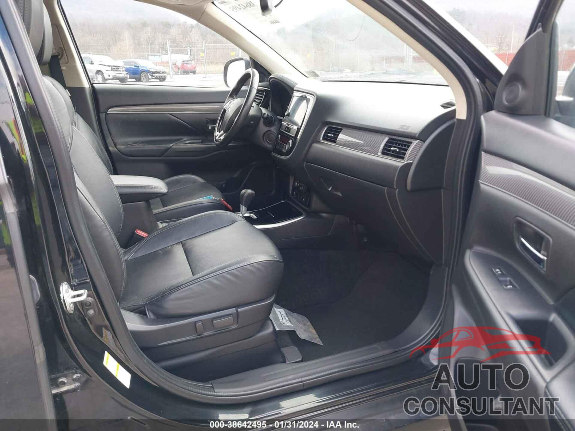 MITSUBISHI OUTLANDER 2019 - JA4AZ3A36KZ014529