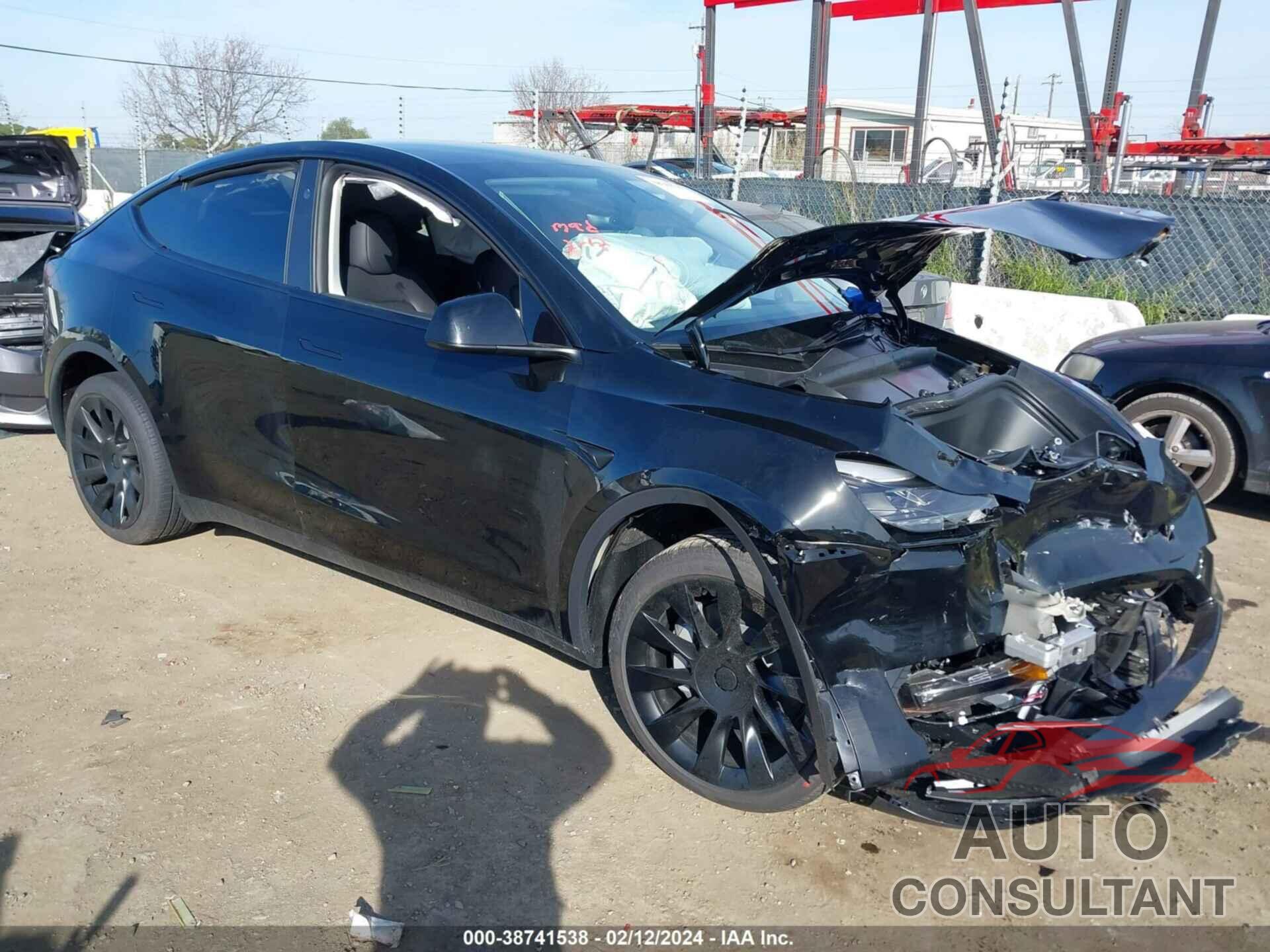 TESLA MODEL Y 2024 - 7SAYGDEE7RF983044