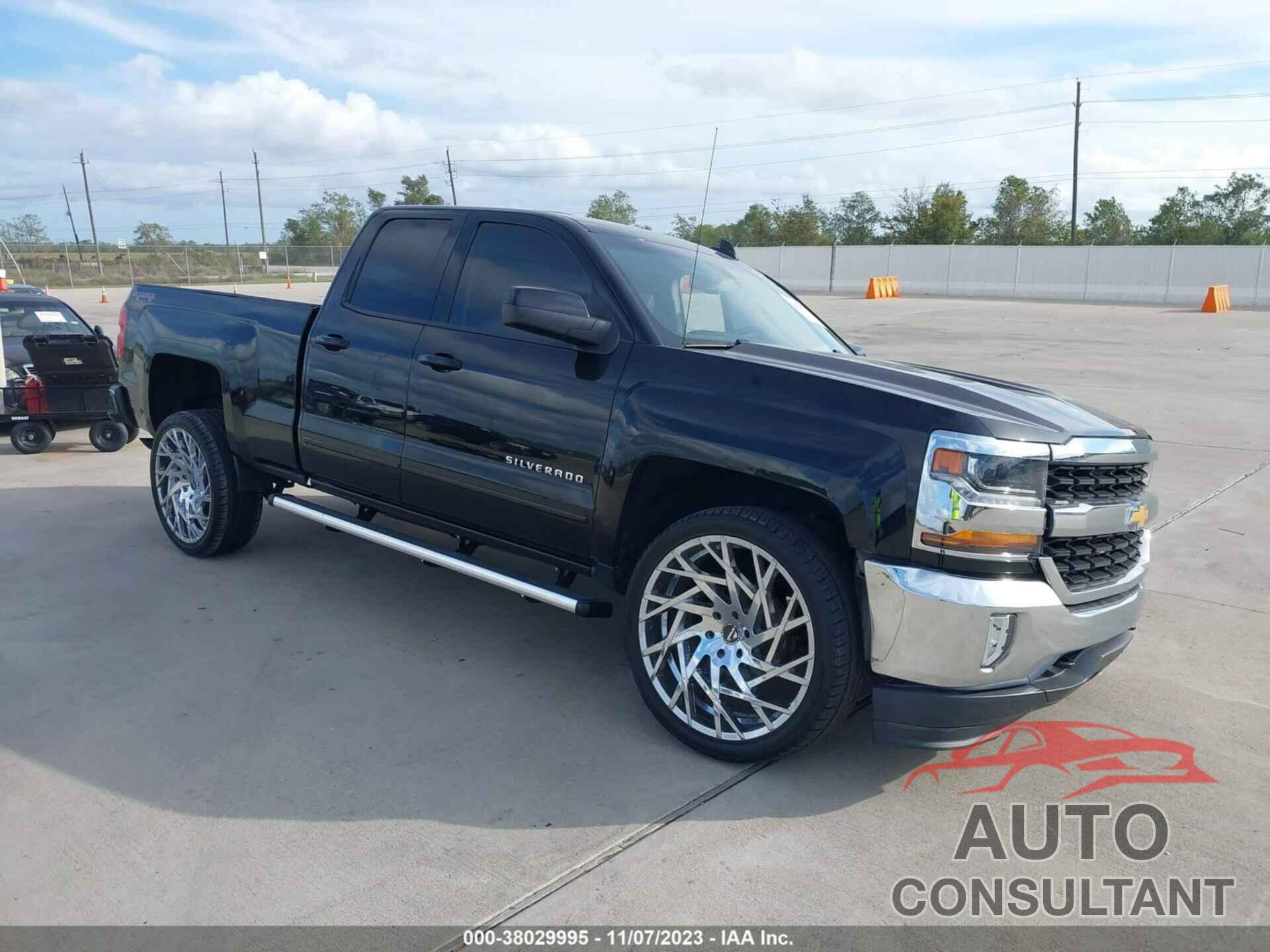 CHEVROLET SILVERADO 1500 2017 - 1GCVKREH7HZ294054