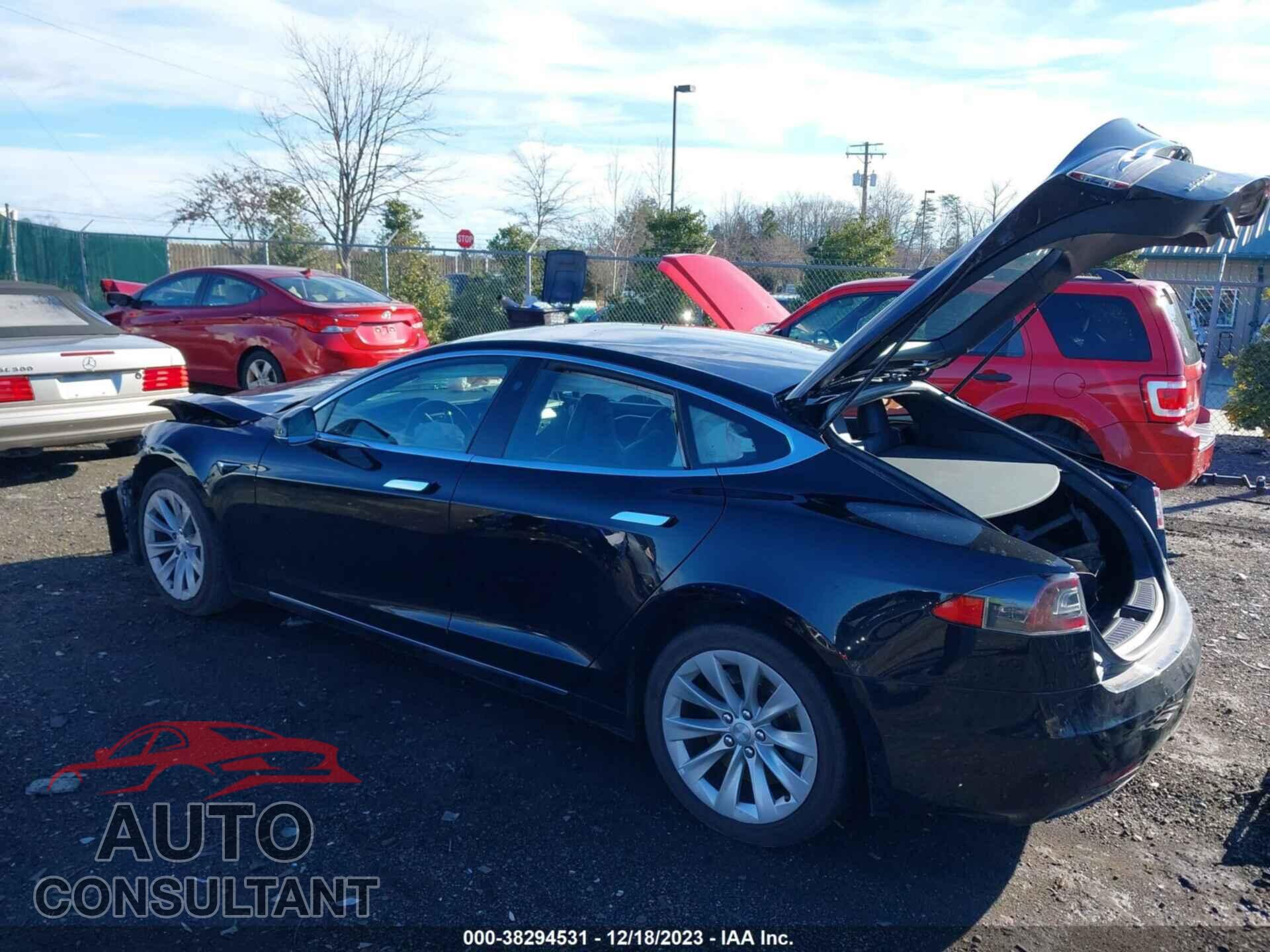 TESLA MODEL S 2017 - 5YJSA1E17HF183374