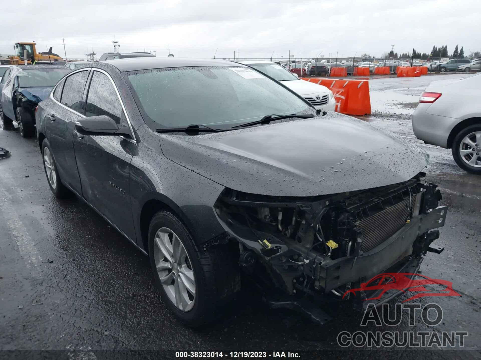 CHEVROLET MALIBU 2017 - 1G1ZE5ST4HF114923