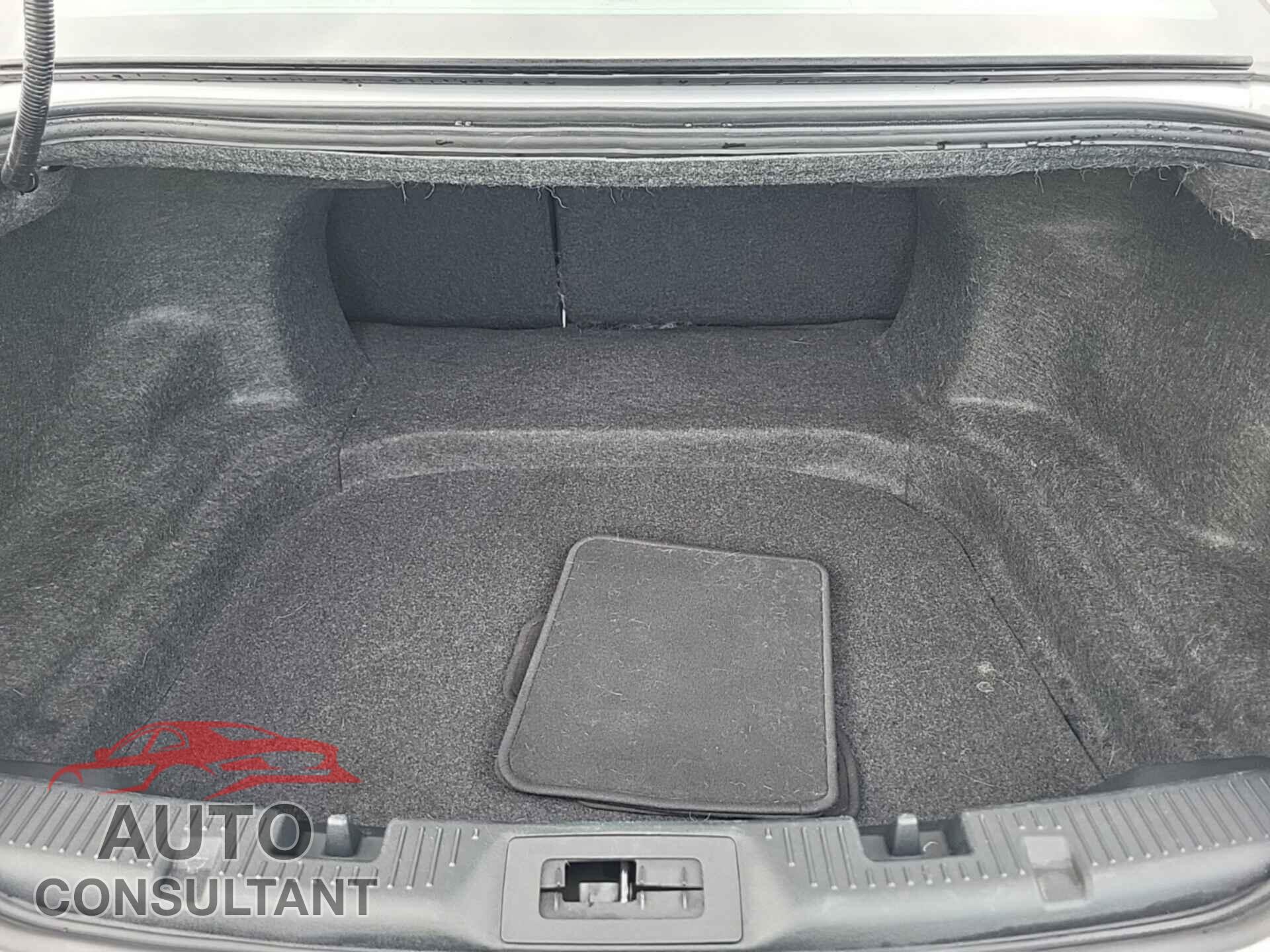 FORD TAURUS 2017 - 1FAHP2E83HG115578