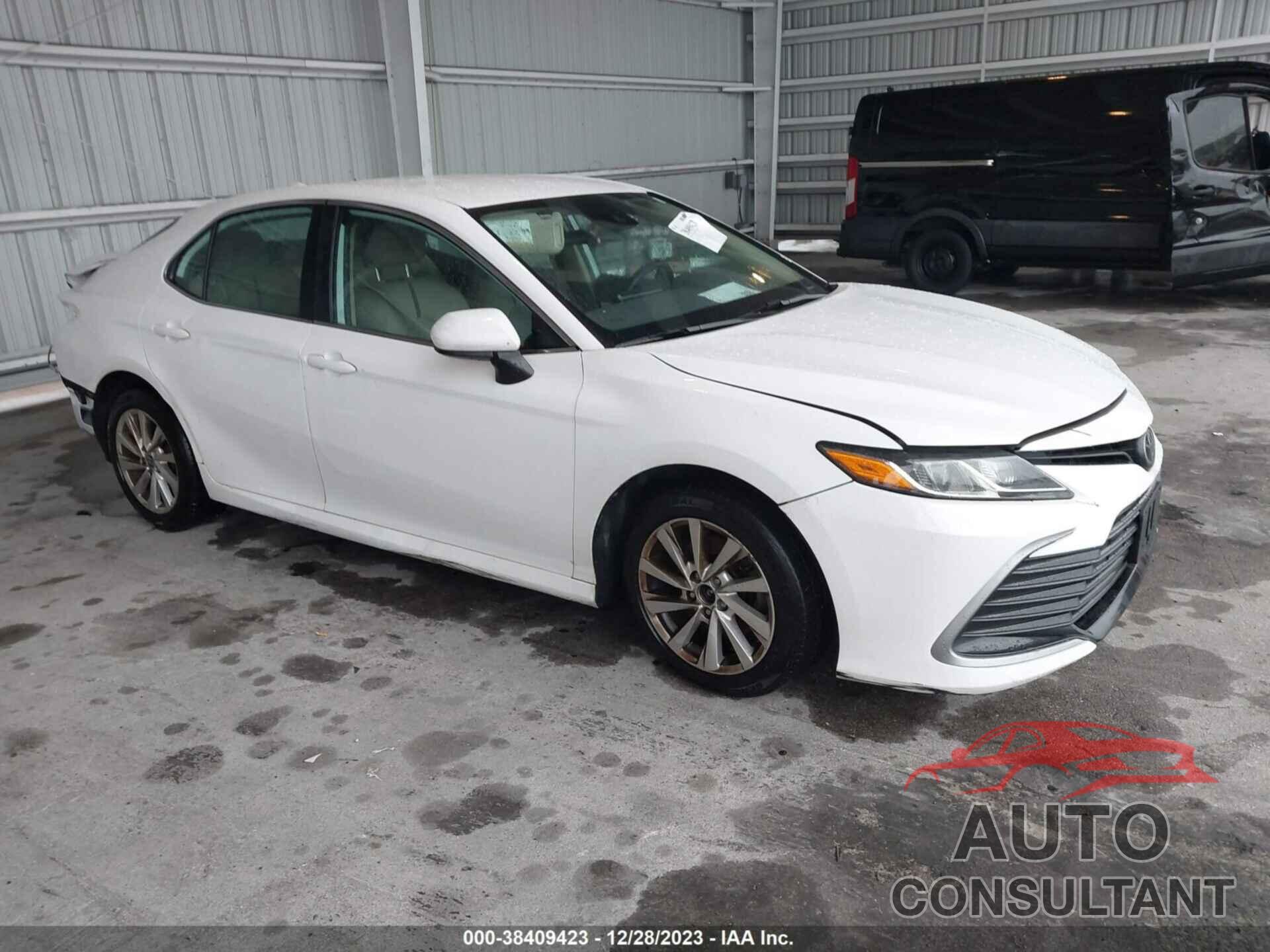 TOYOTA CAMRY 2021 - 4T1C11BK2MU032960