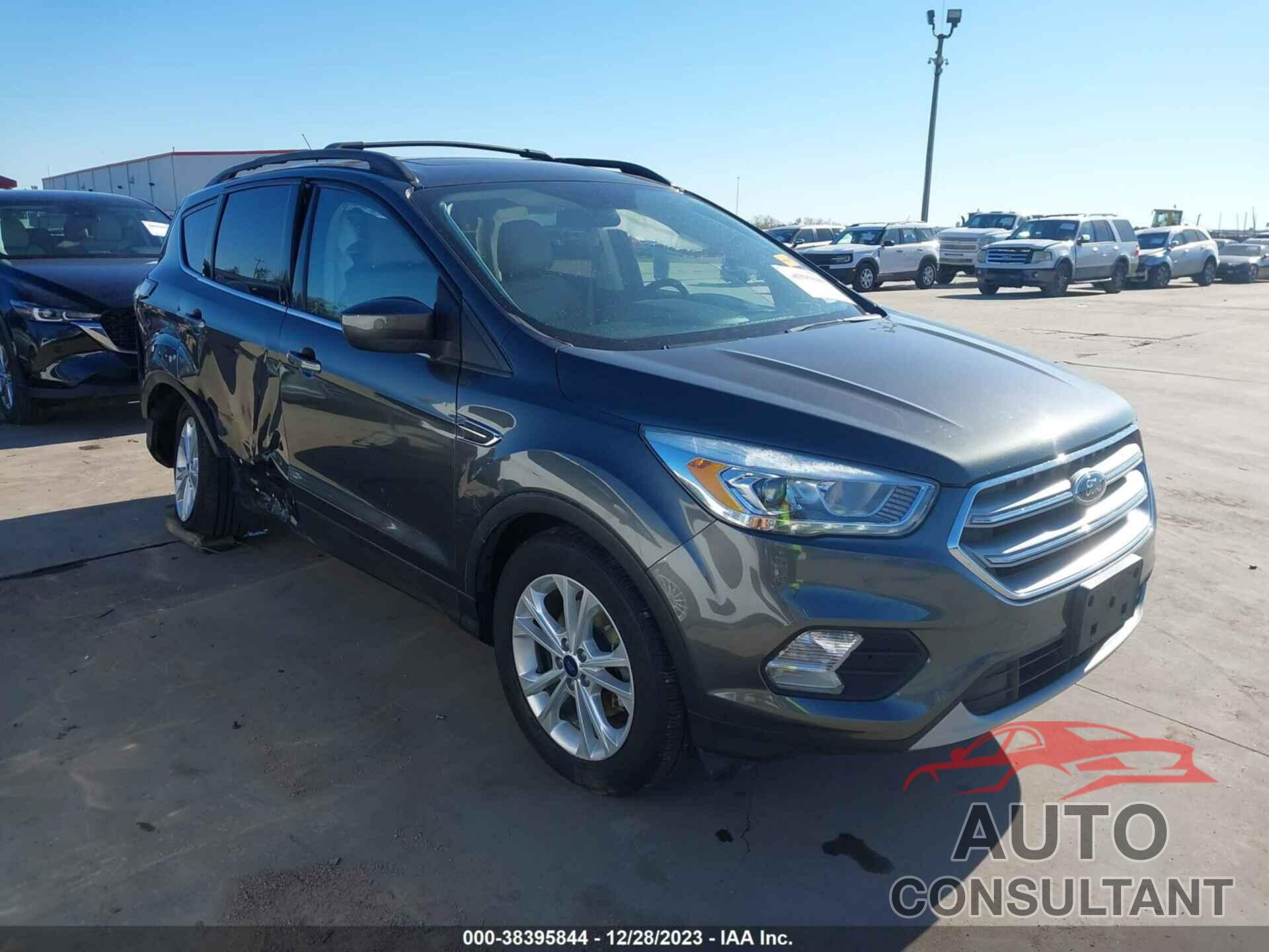 FORD ESCAPE 2017 - 1FMCU0GD9HUC48998