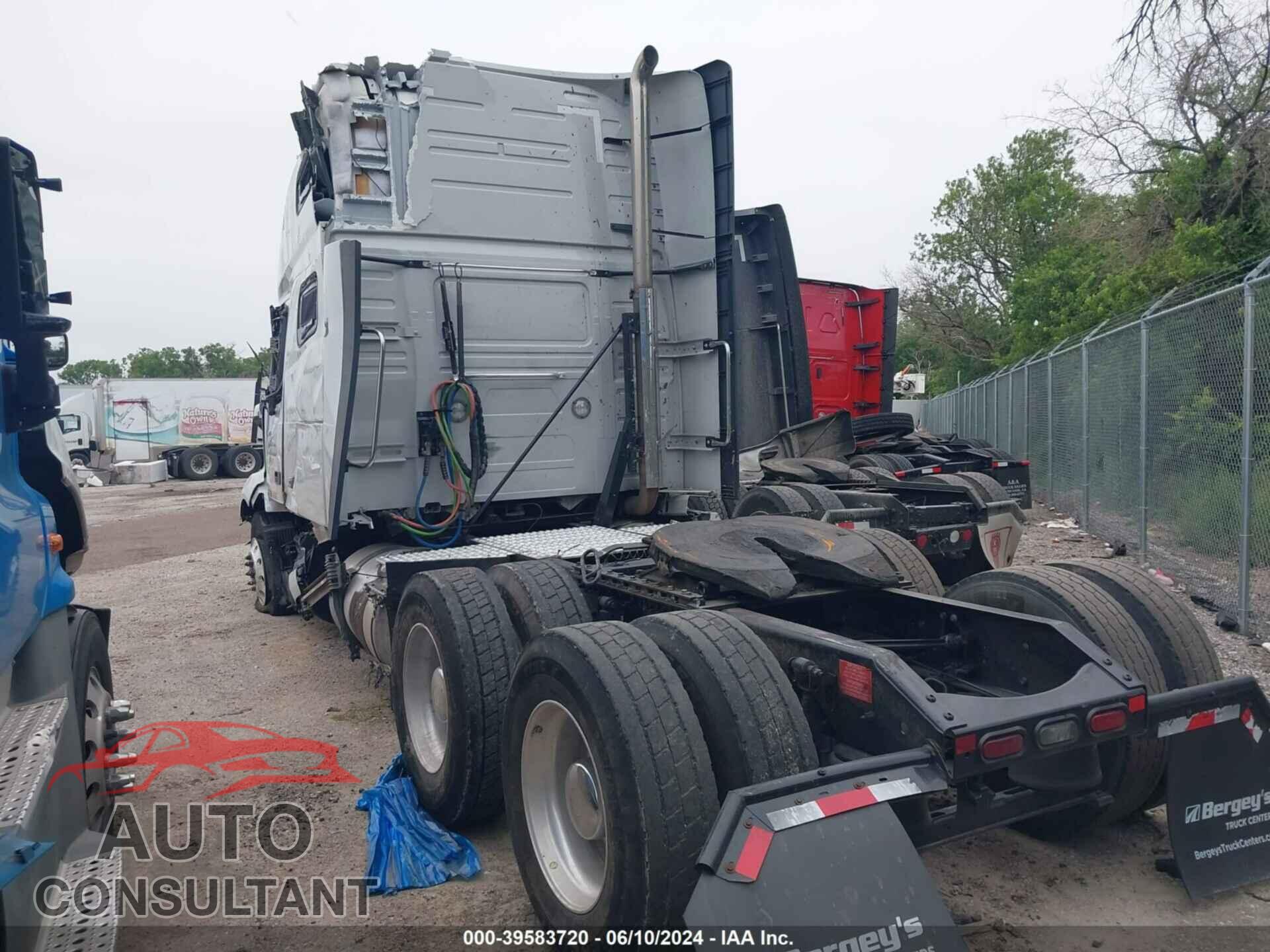 VOLVO VNL 2020 - 4V4NC9EH1LN215740