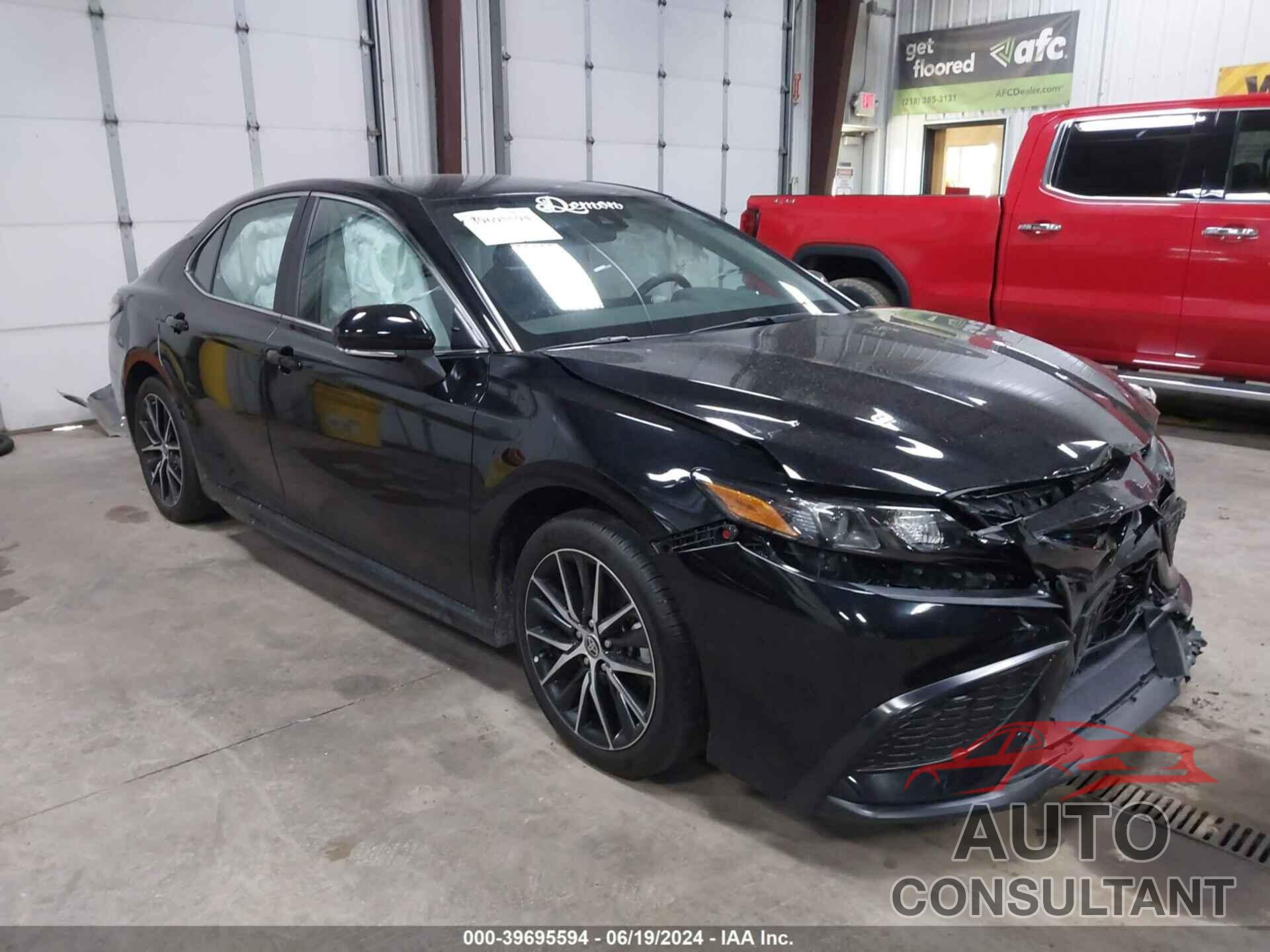 TOYOTA CAMRY 2023 - 4T1G11BKXPU073441