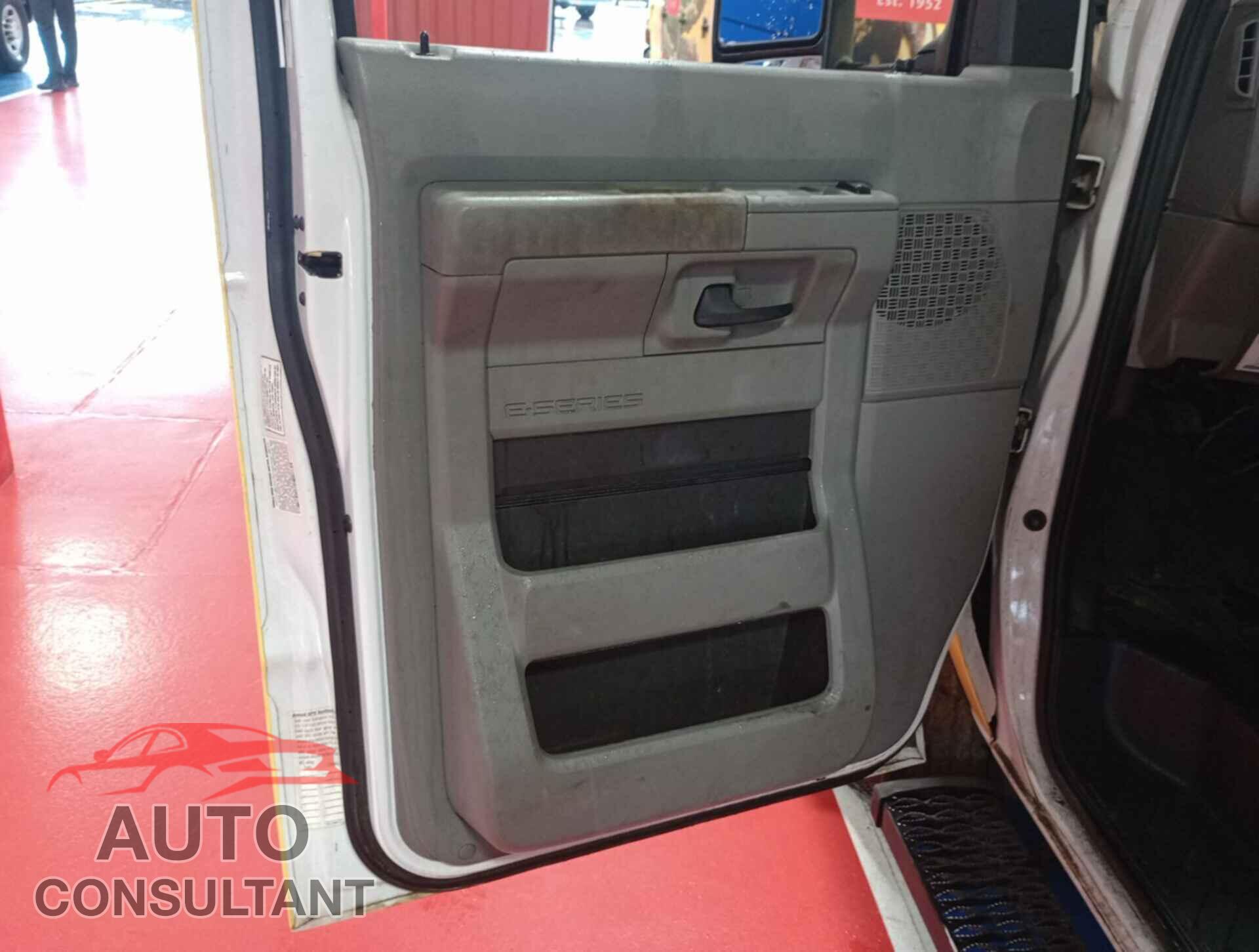 FORD ECONOLINE 2017 - 1FDXE4FS5HDC68624