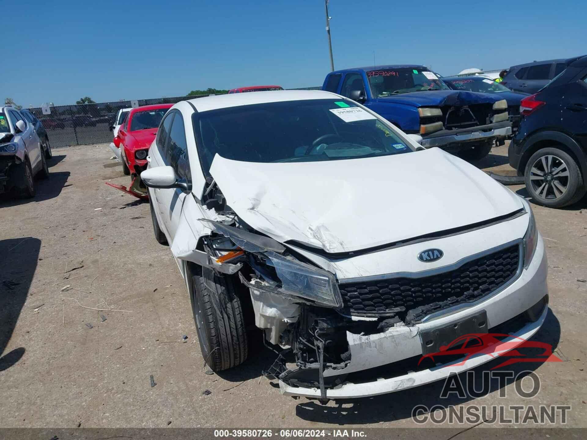 KIA FORTE 2018 - 3KPFK4A79JE232676