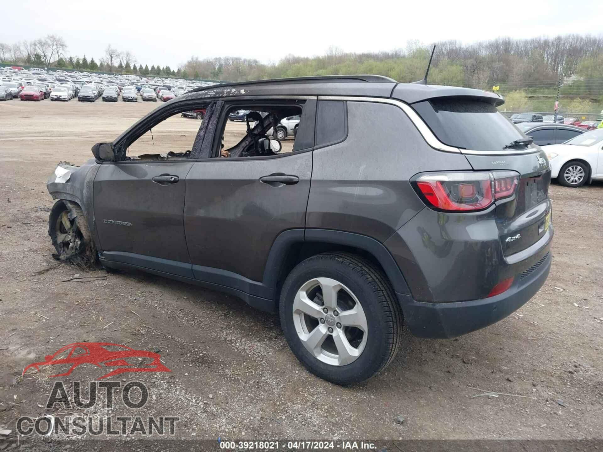 JEEP COMPASS 2018 - 3C4NJDBB8JT359707