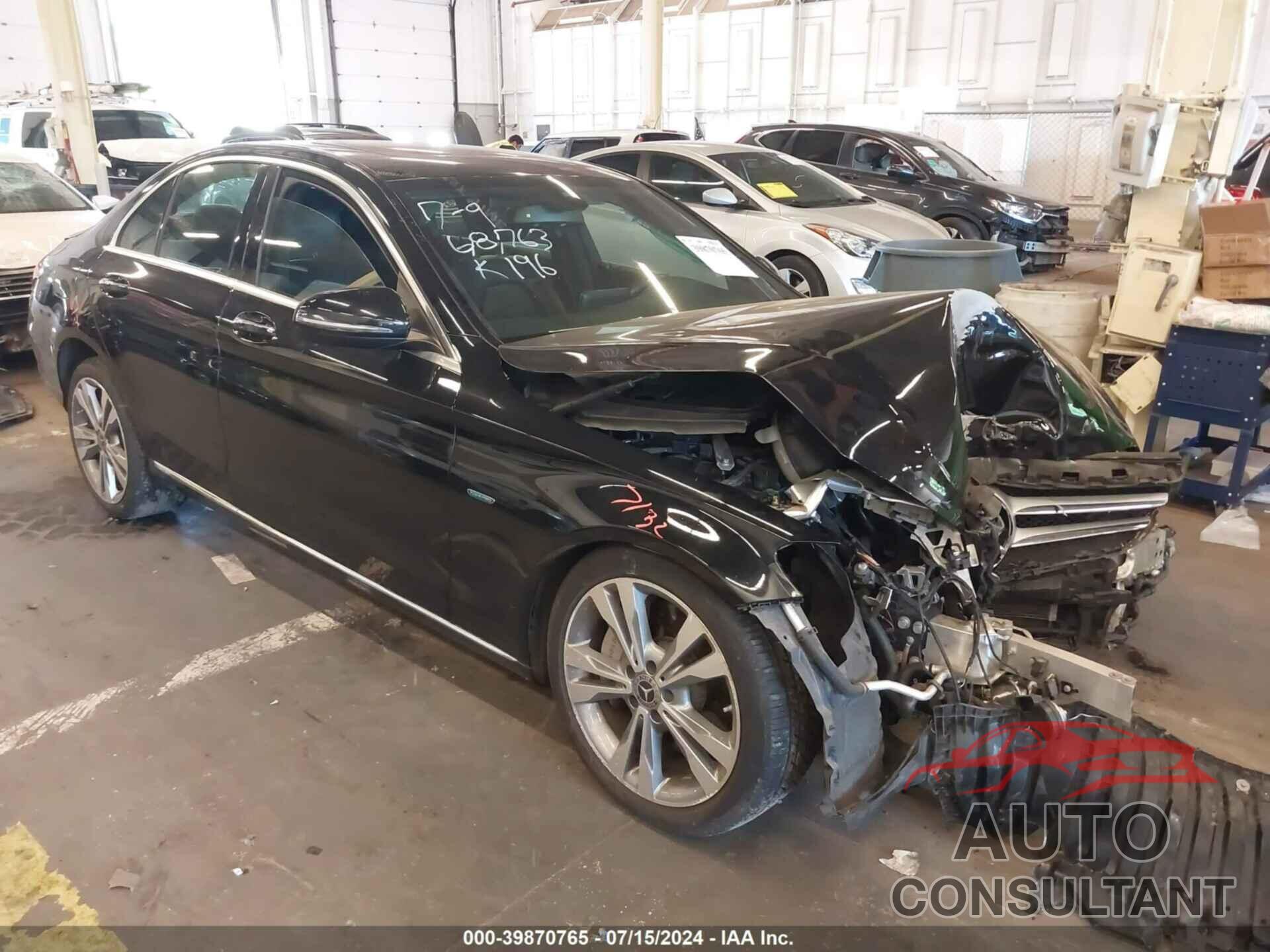 MERCEDES-BENZ C 350E 2018 - 55SWF4HB2JU241095