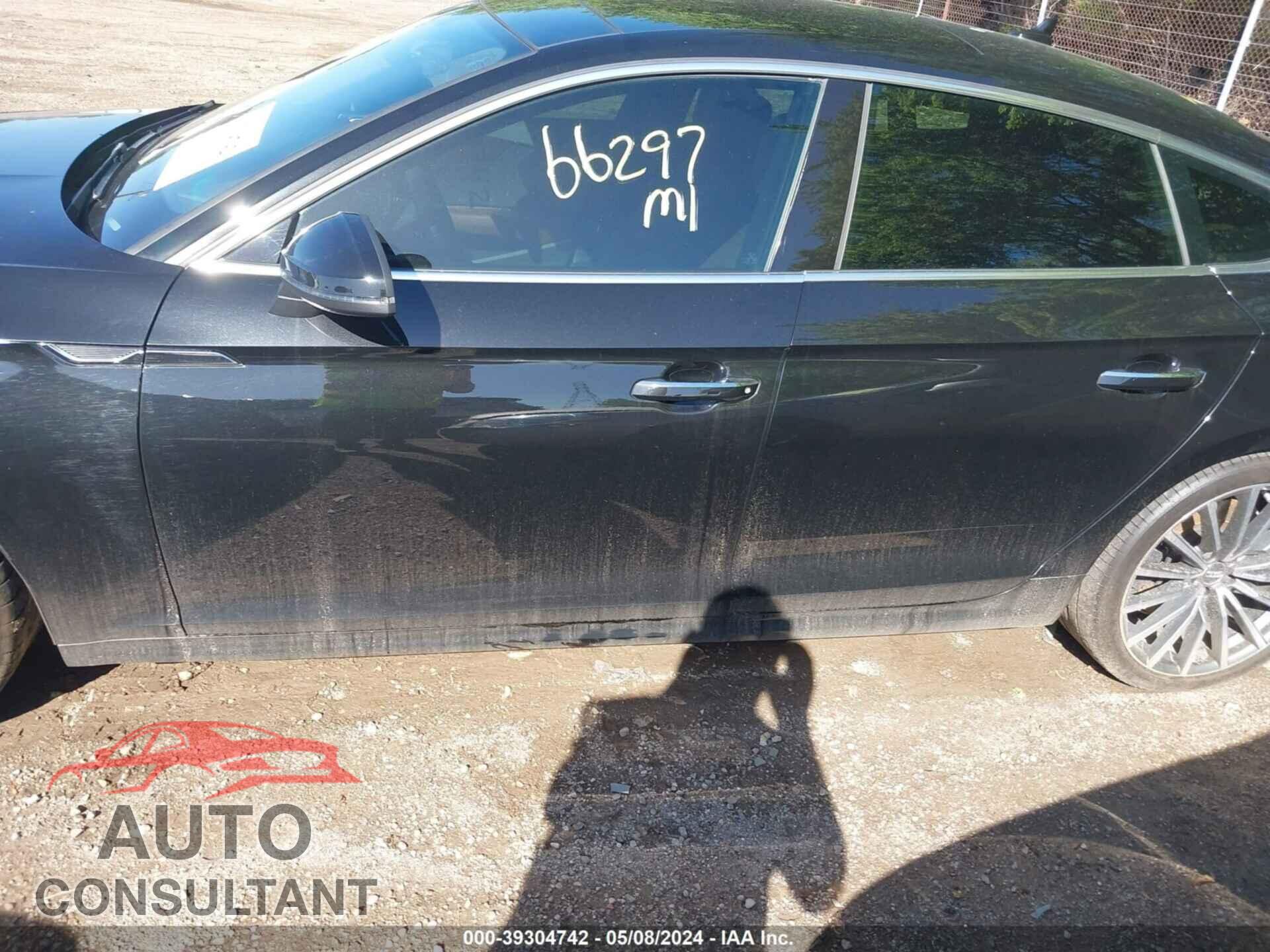AUDI A5 2018 - WAUBNCF58JA005762