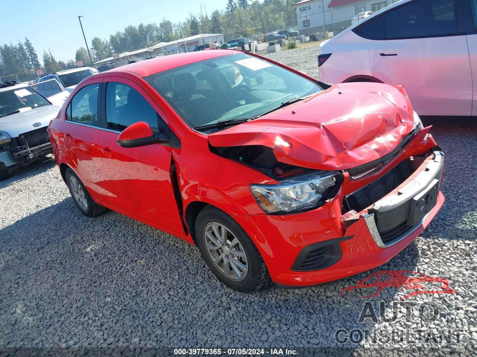 CHEVROLET SONIC 2017 - 1G1JD5SH7H4130685