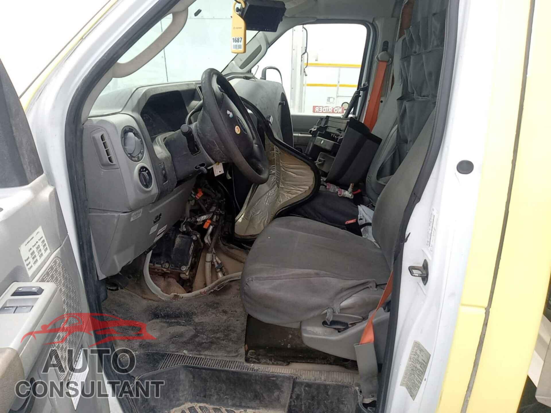 FORD ECONOLINE 2017 - 1FDXE4FS4HDC72230