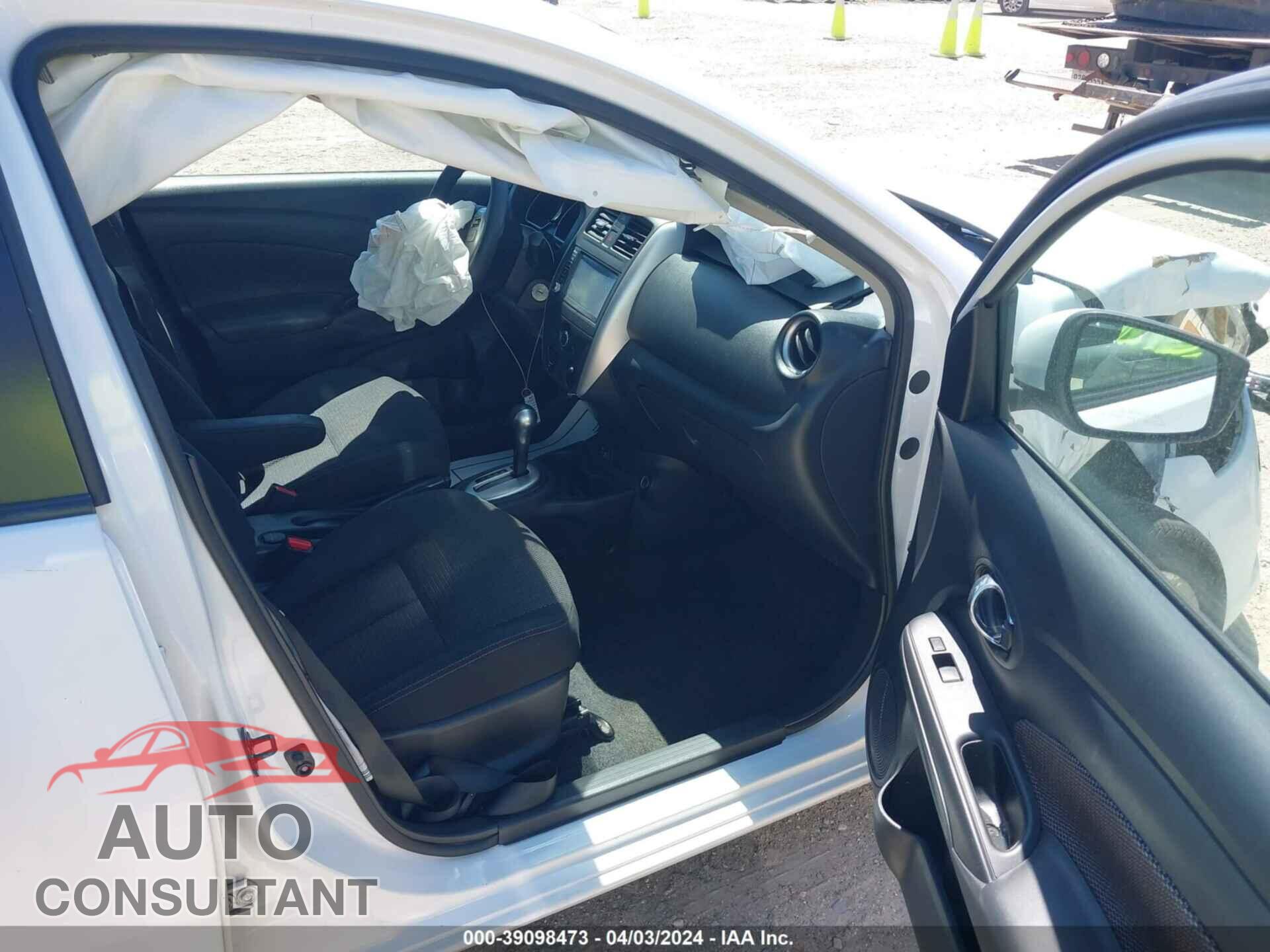 NISSAN VERSA 2019 - 3N1CN7AP3KL812162