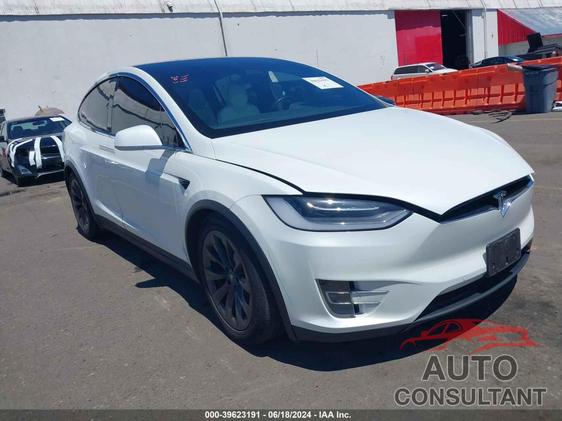 TESLA MODEL X 2017 - 5YJXCBE46HF038228