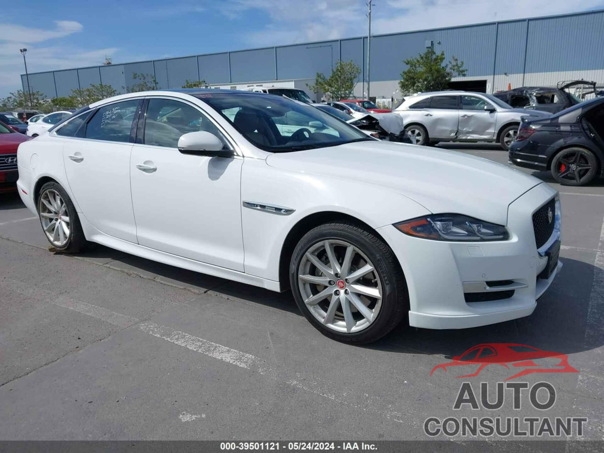 JAGUAR XJ 2016 - SAJWA1C73G8W02801