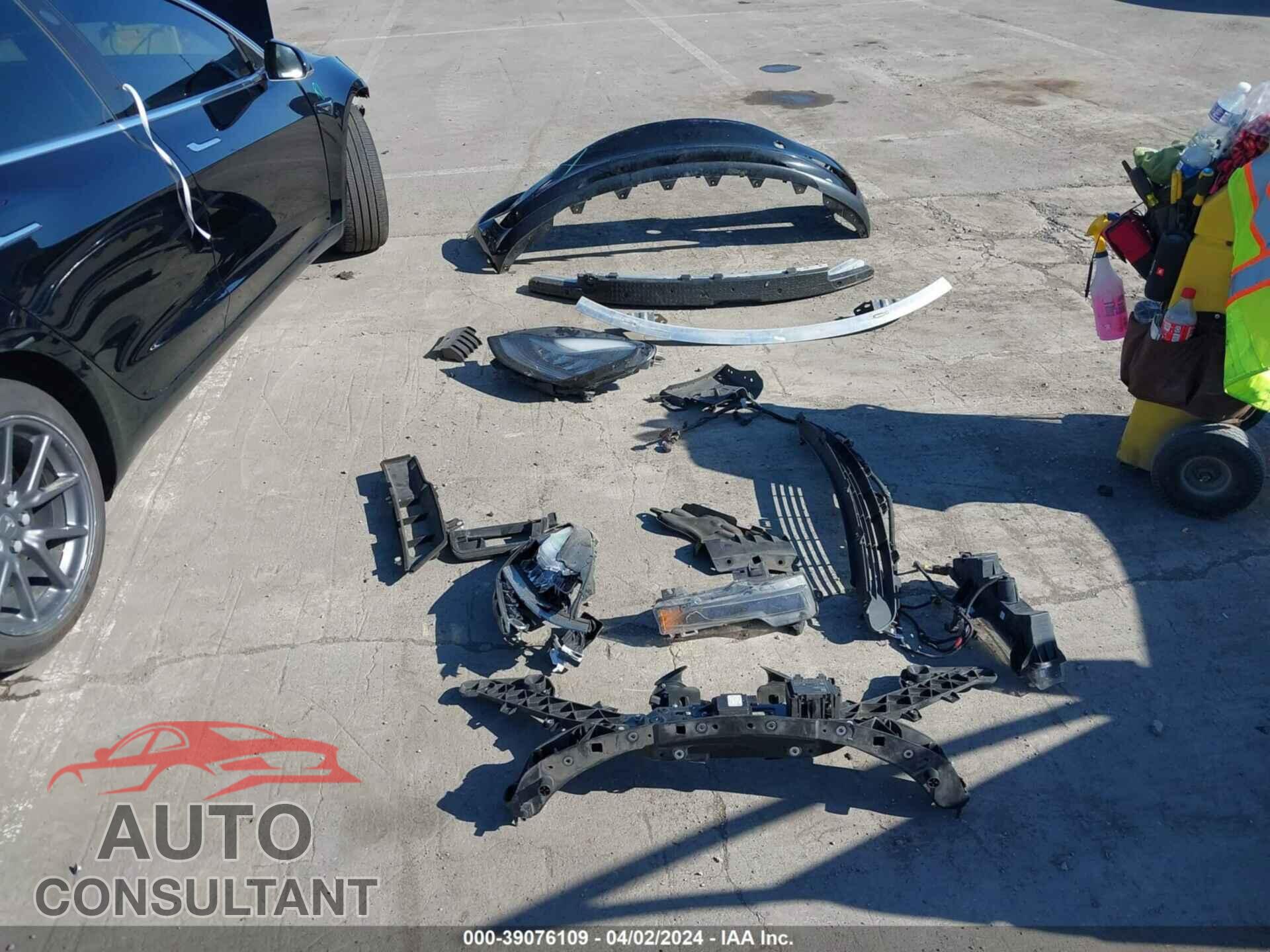 TESLA MODEL 3 2019 - 5YJ3E1EB8KF197180