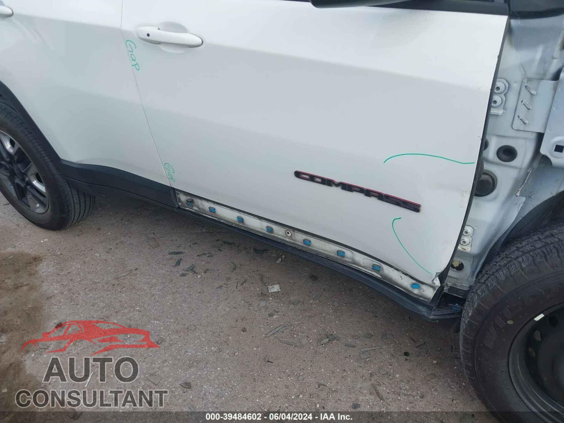 JEEP COMPASS 2018 - 3C4NJDDB3JT270138