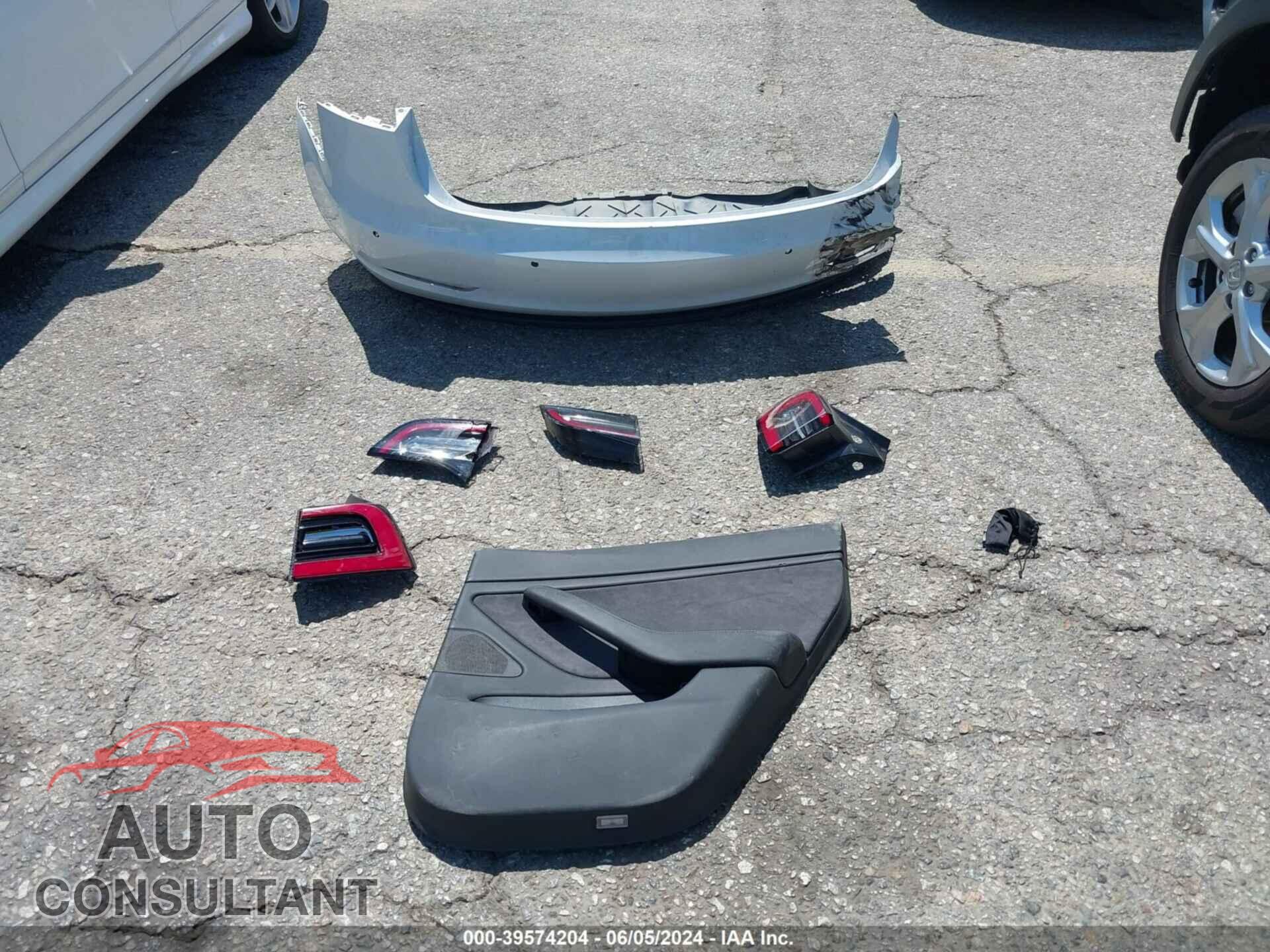 TESLA MODEL 3 2018 - 5YJ3E1EB1JF084301