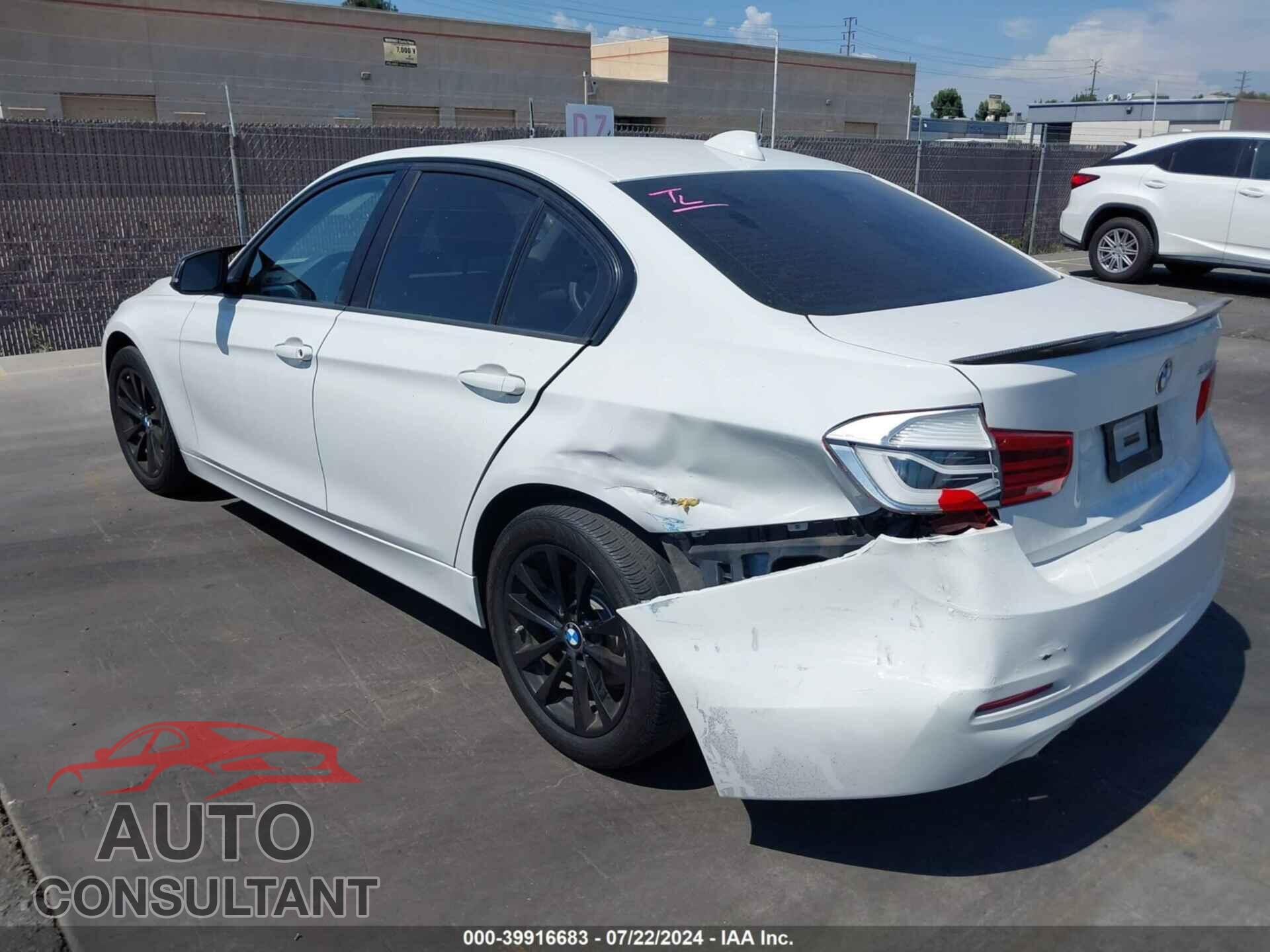 BMW 320I 2016 - WBA8E1G51GNU12269