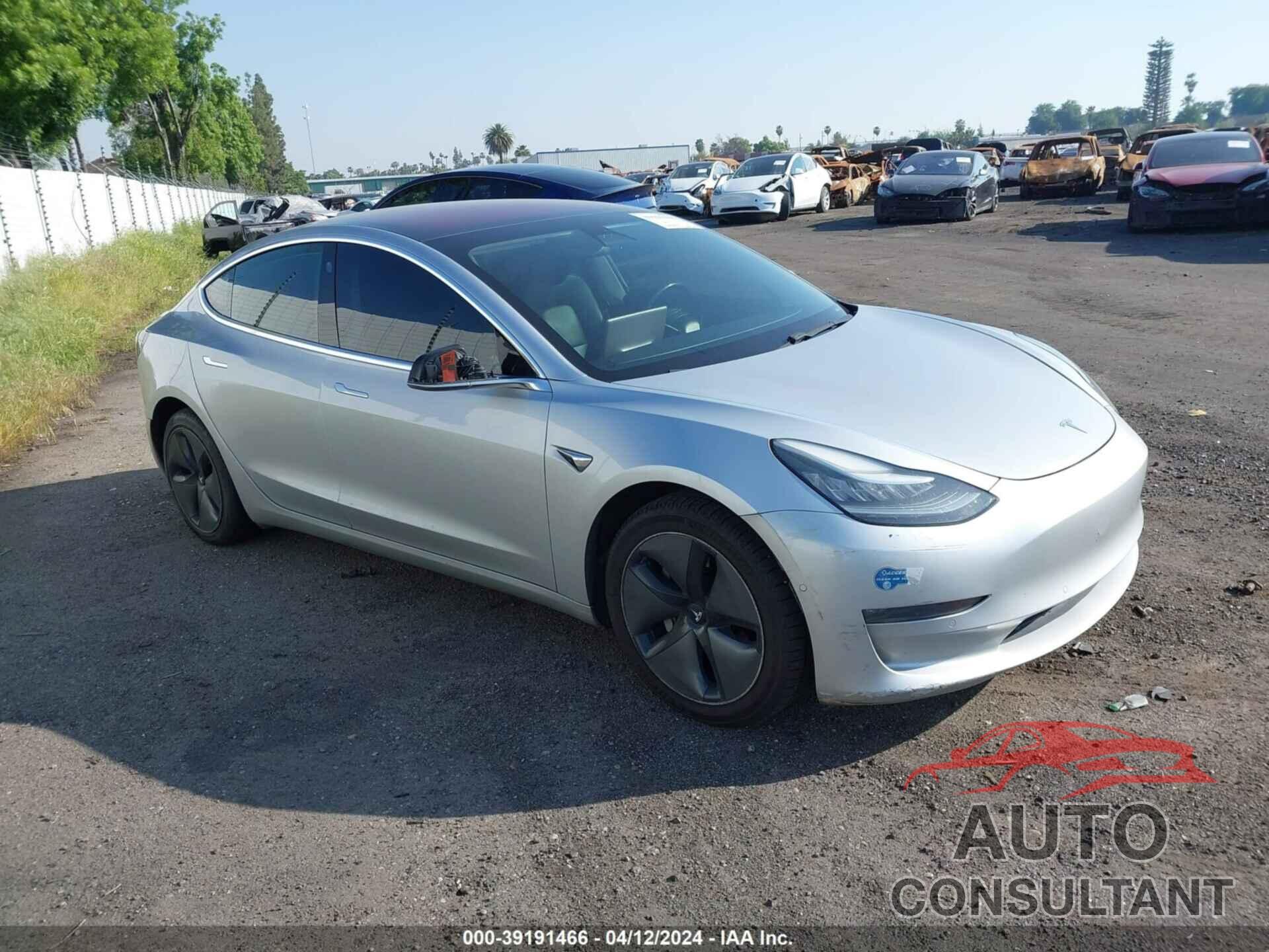 TESLA MODEL 3 2017 - 5YJ3E1EA3HF000223