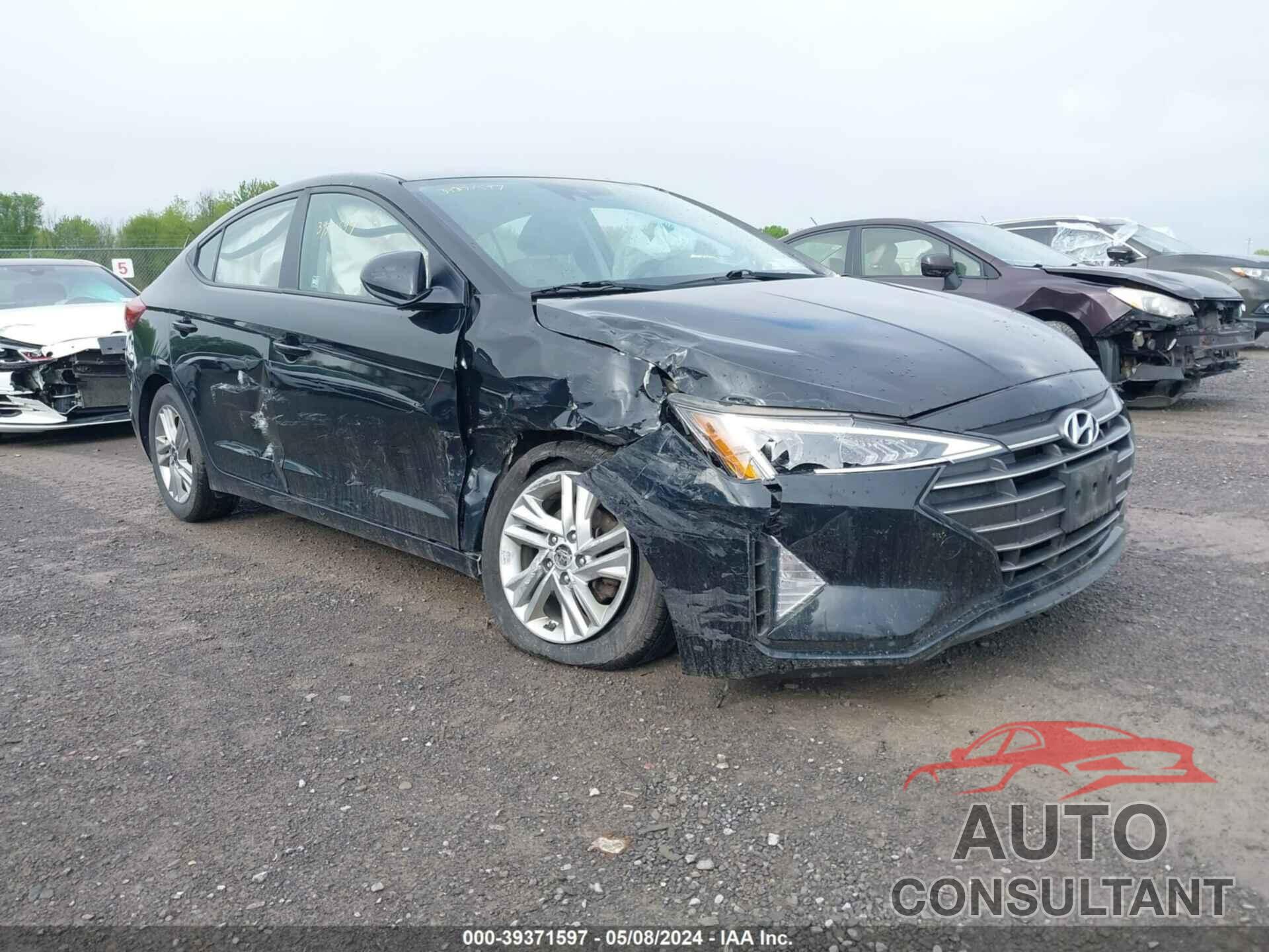 HYUNDAI ELANTRA 2019 - KMHD84LF4KU848424