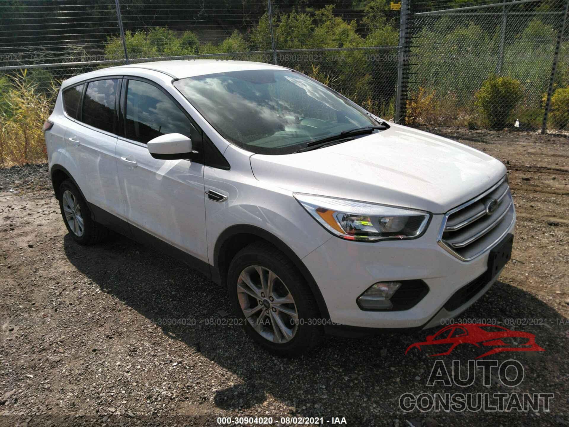 FORD ESCAPE 2017 - 1FMCU0GDXHUA29368