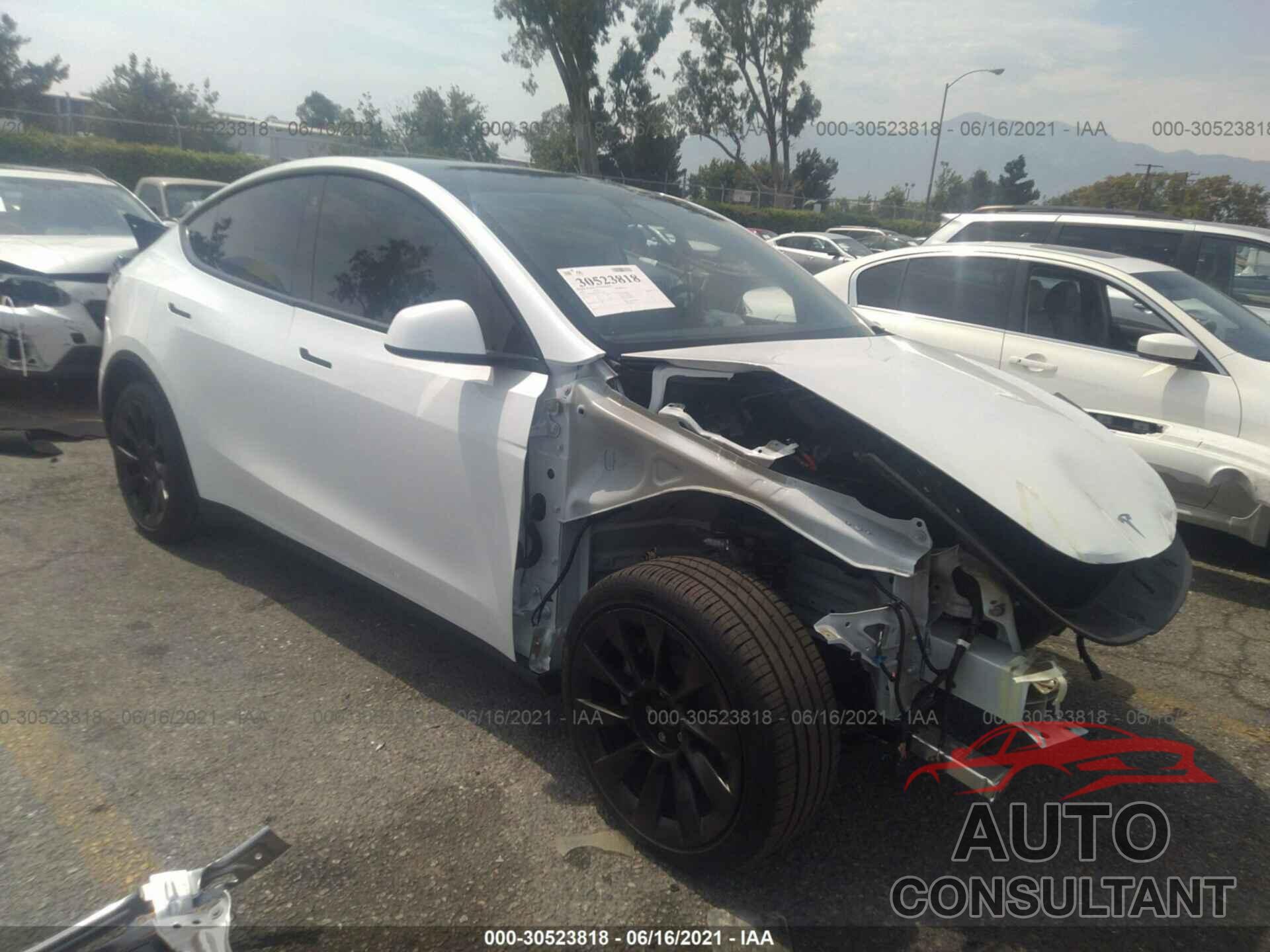 TESLA MODEL Y 2021 - 5YJYGDED1MF125792