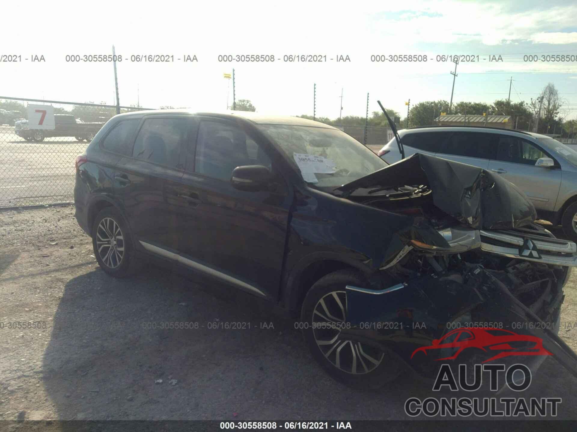 MITSUBISHI OUTLANDER 2018 - JA4AD3A39JZ015025