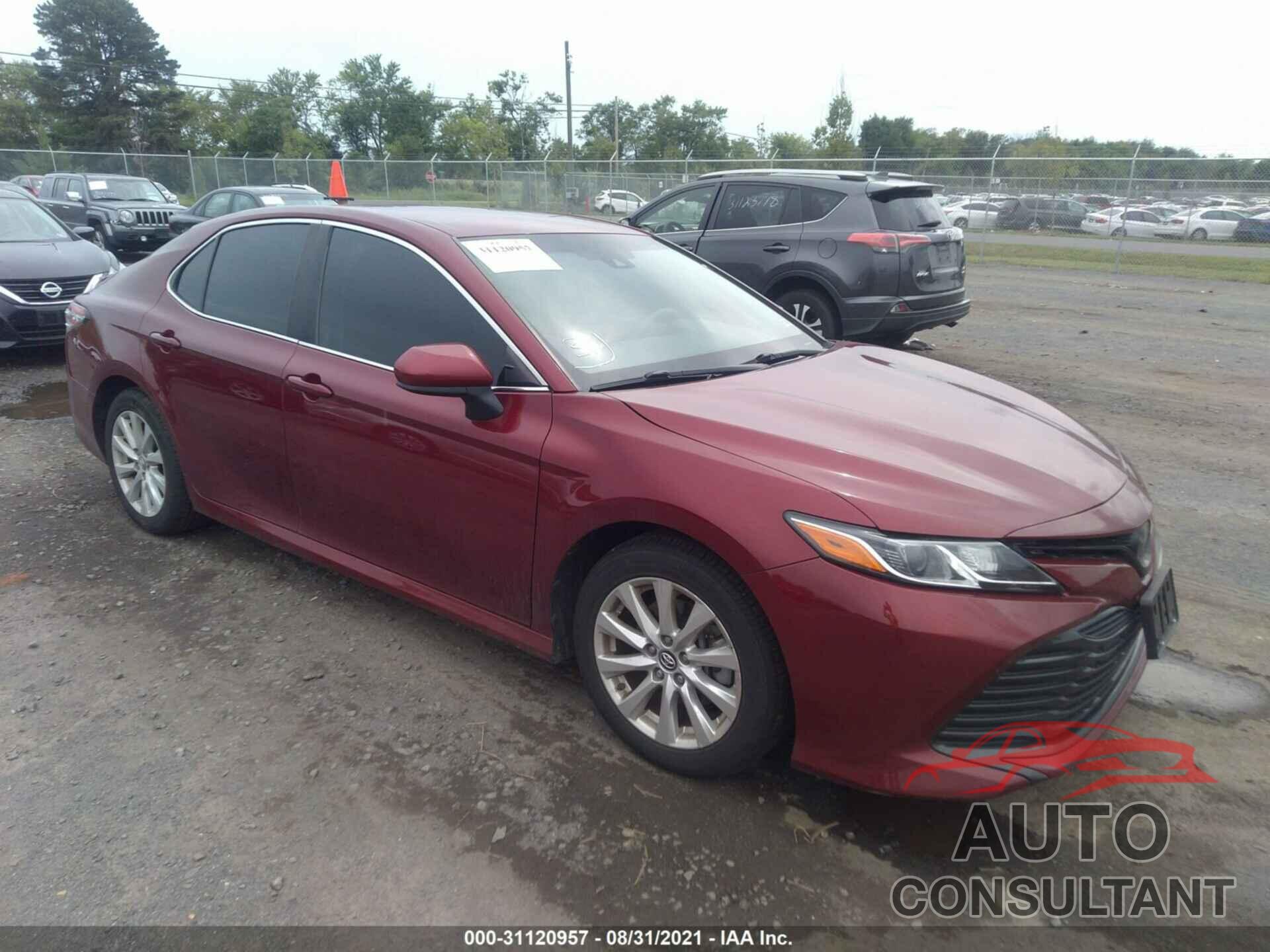 TOYOTA CAMRY 2018 - 4T1B11HK1JU510171