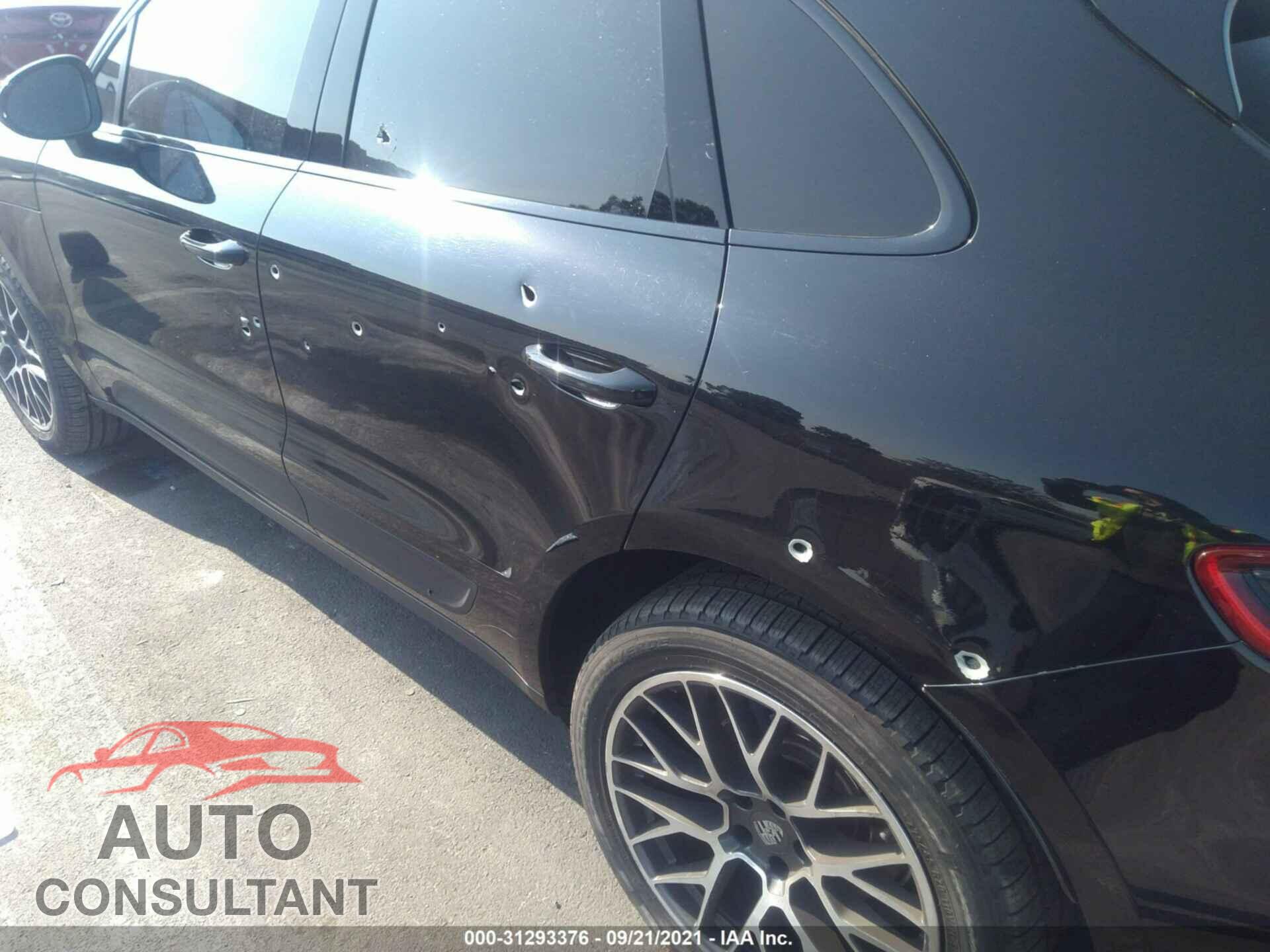 PORSCHE MACAN 2017 - WP1AA2A55HLB05729