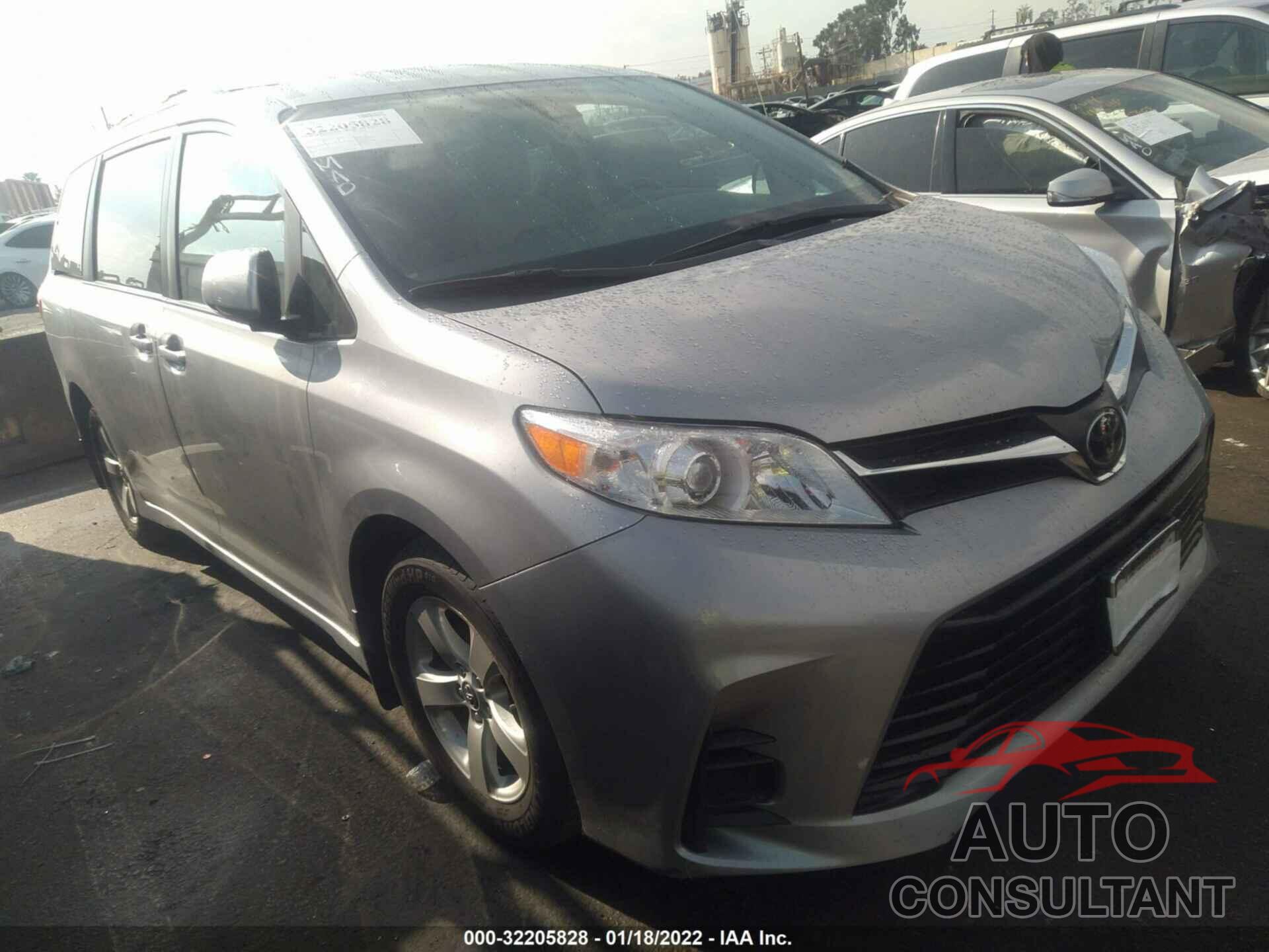 TOYOTA SIENNA 2018 - 5TDKZ3DCXJS962017