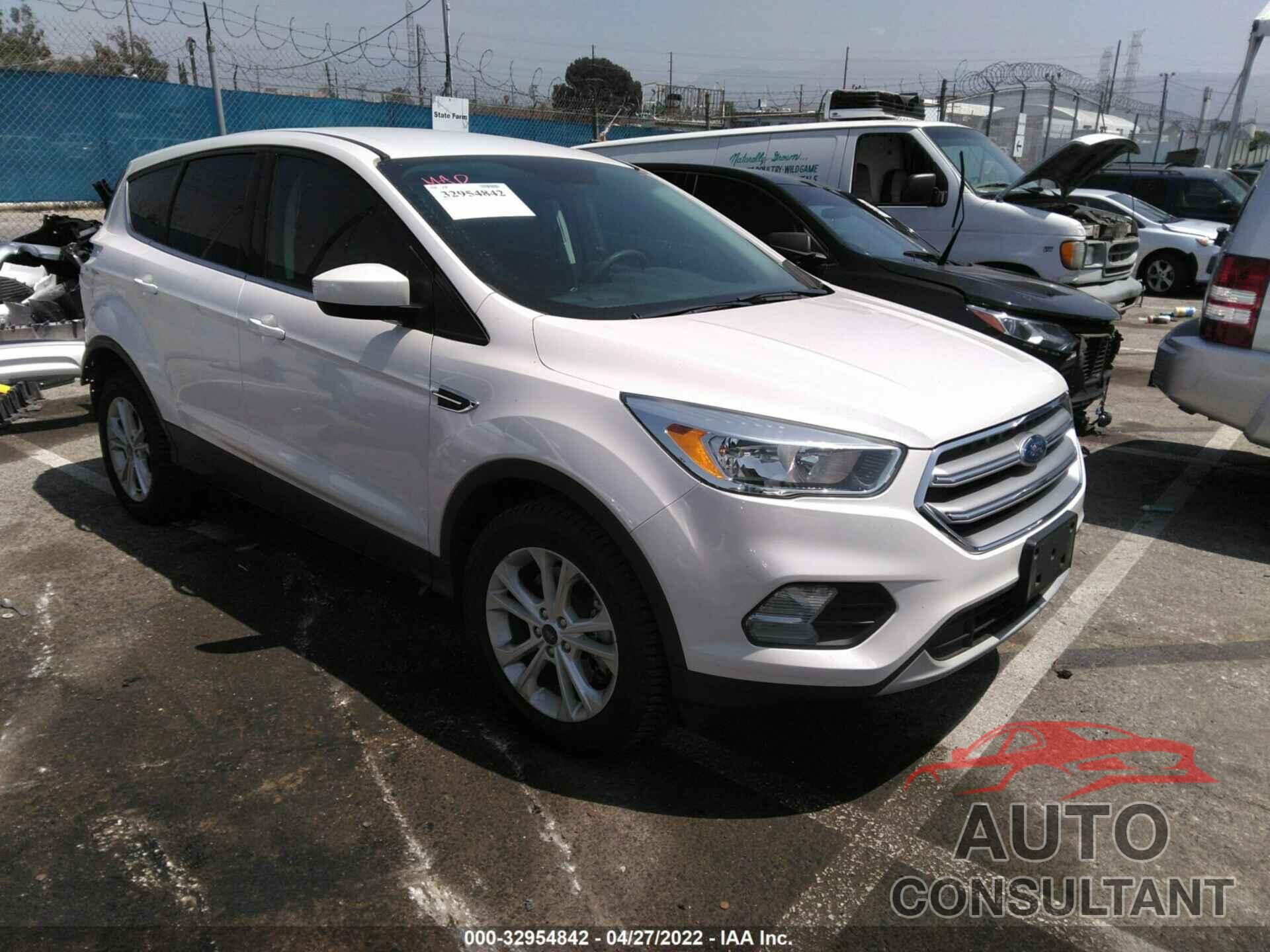 FORD ESCAPE 2017 - 1FMCU9GD9HUE48820