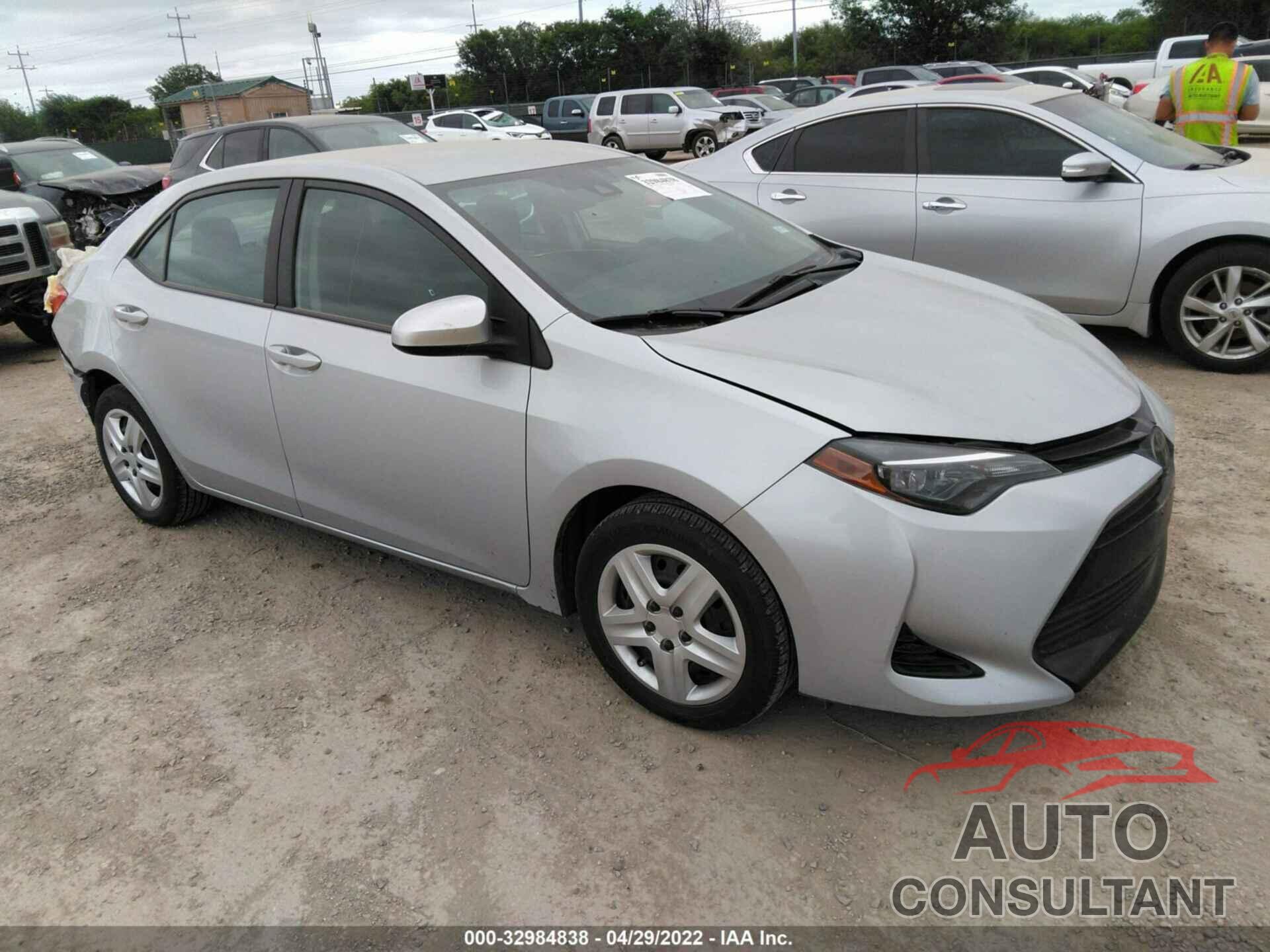 TOYOTA COROLLA 2018 - 5YFBURHE7JP789157