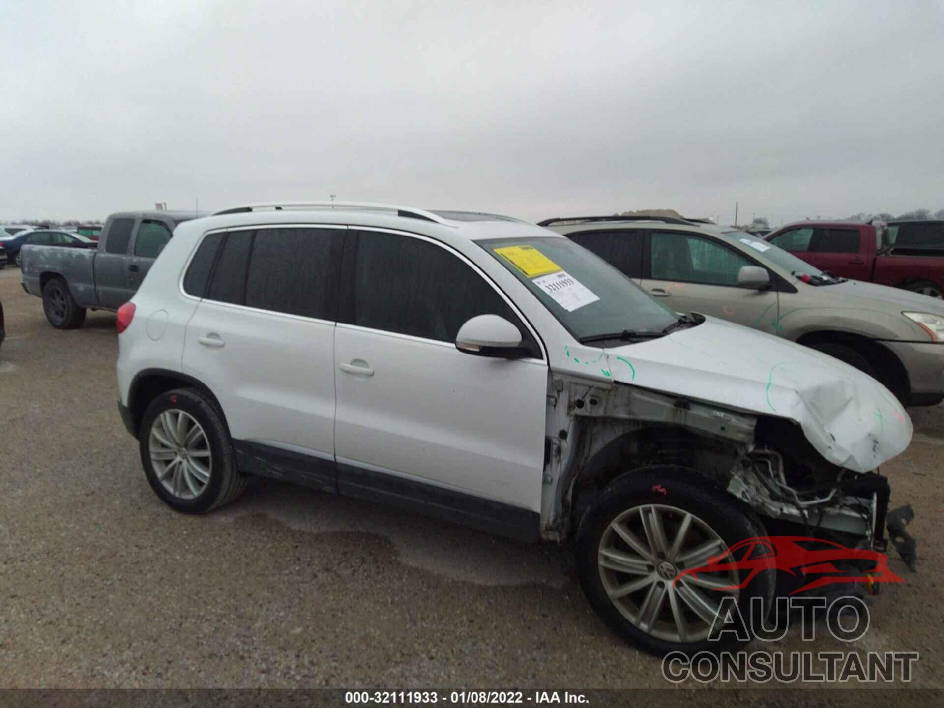 VOLKSWAGEN TIGUAN 2016 - WVGAV7AXXGW532949