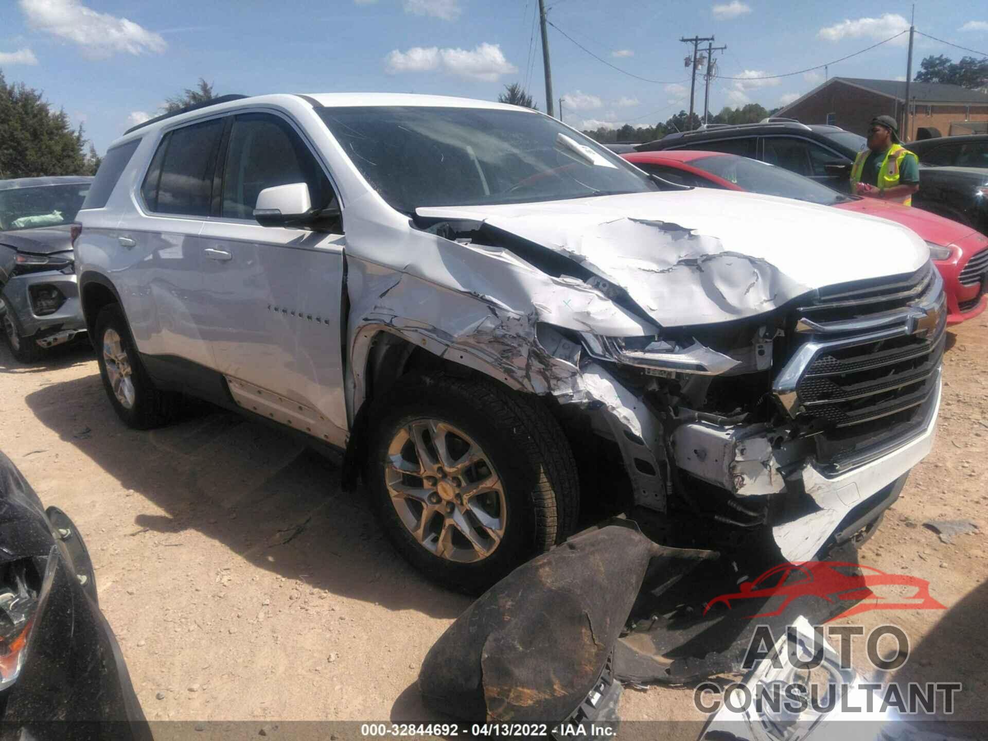 CHEVROLET TRAVERSE 2019 - 1GNERGKW3KJ189995